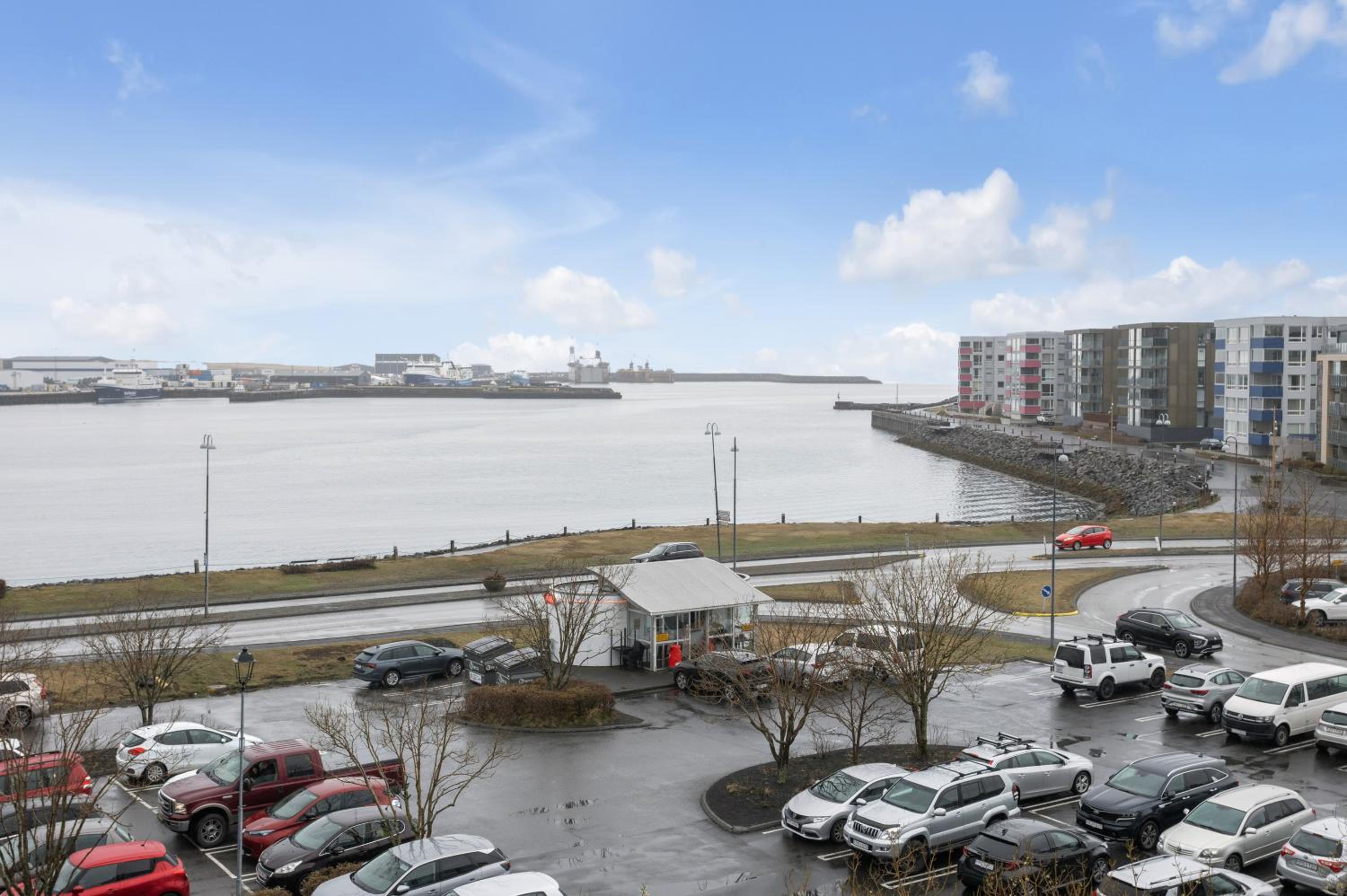 Thorsplan Luxury Apartment view 2