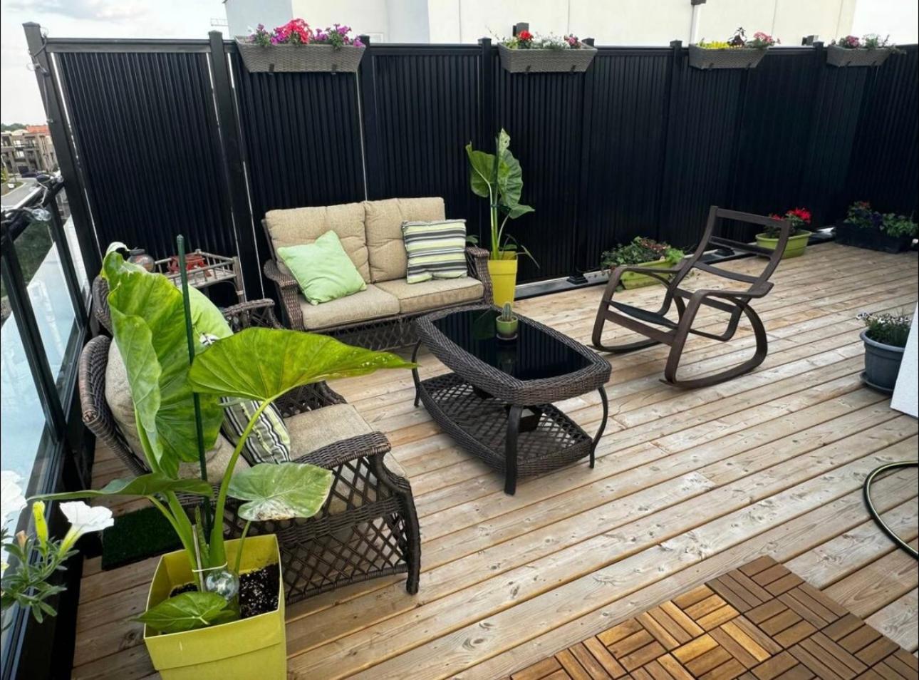Oakville Townhouse Amazing Rooftop