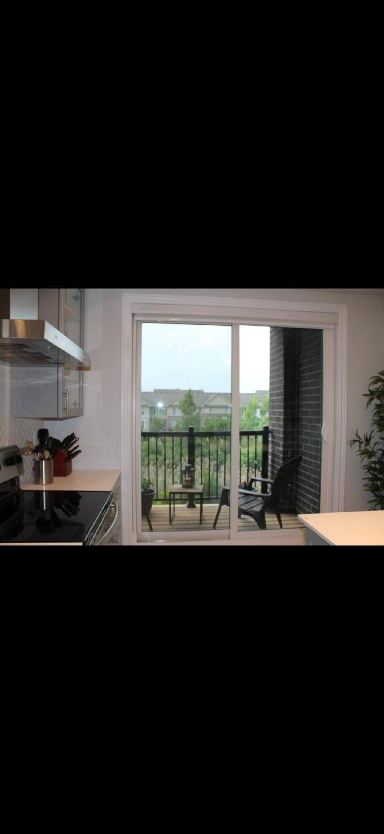 Oakville Townhouse Amazing Rooftop