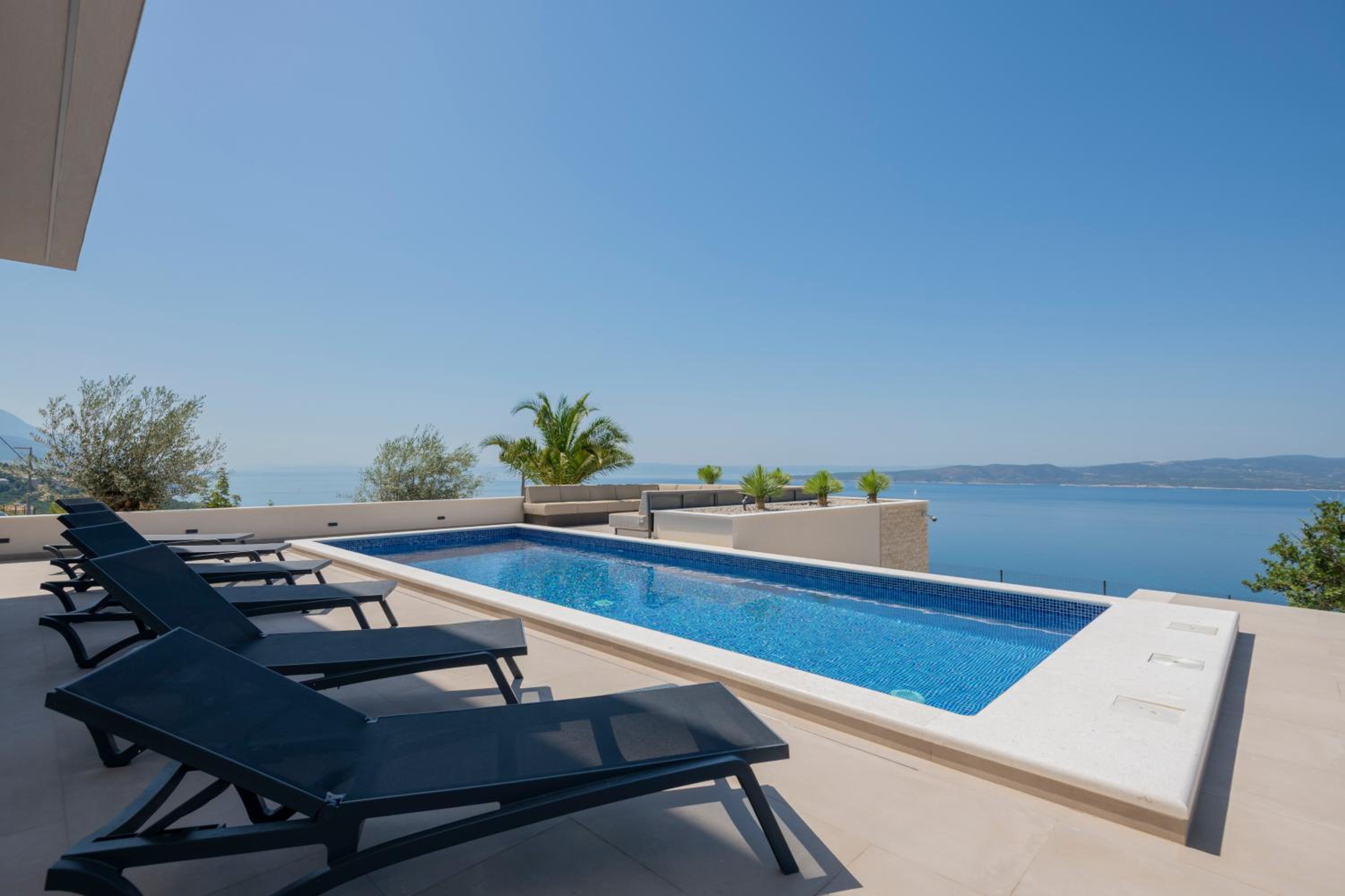 Luxury Villa Hedonia