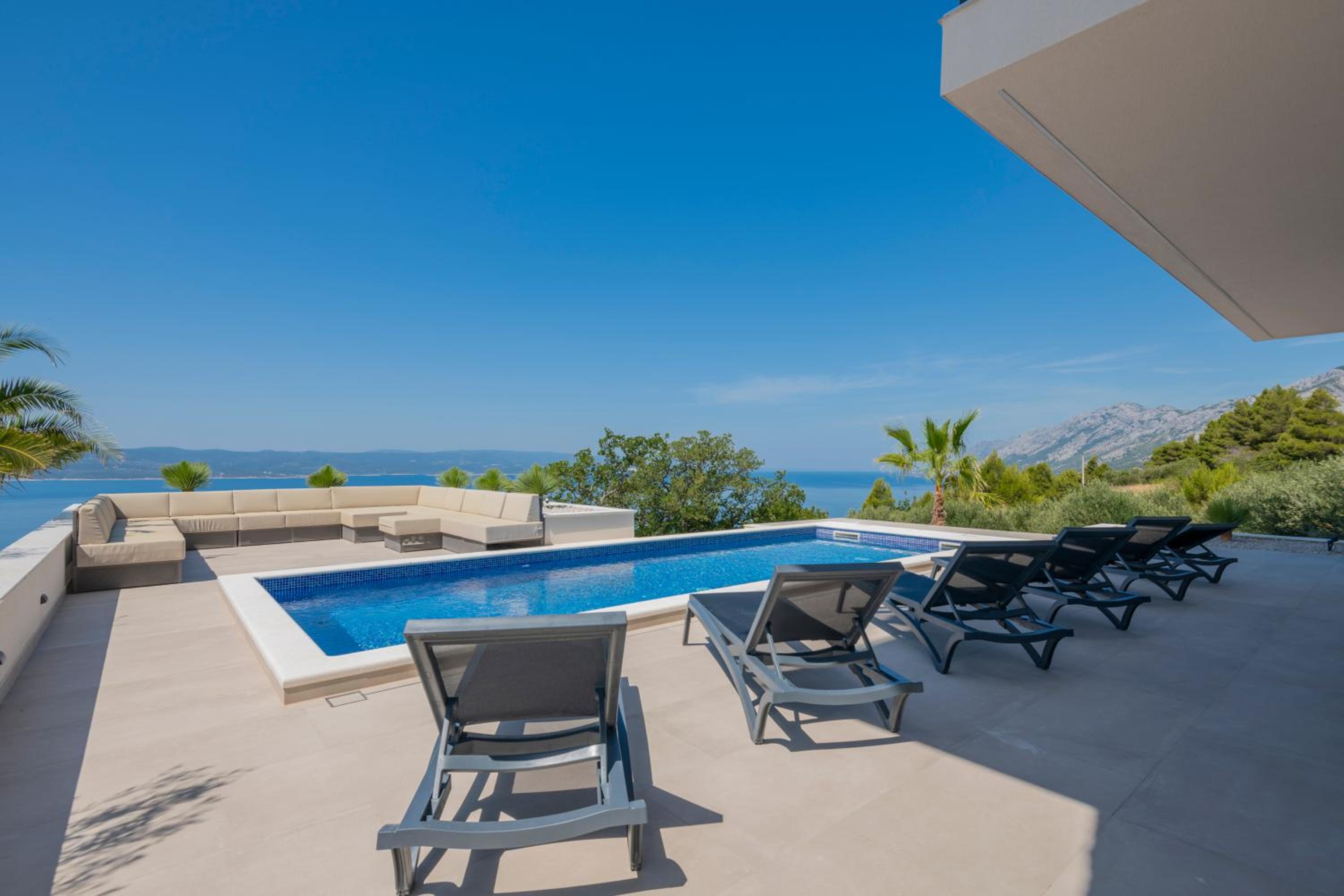 Luxury Villa Hedonia