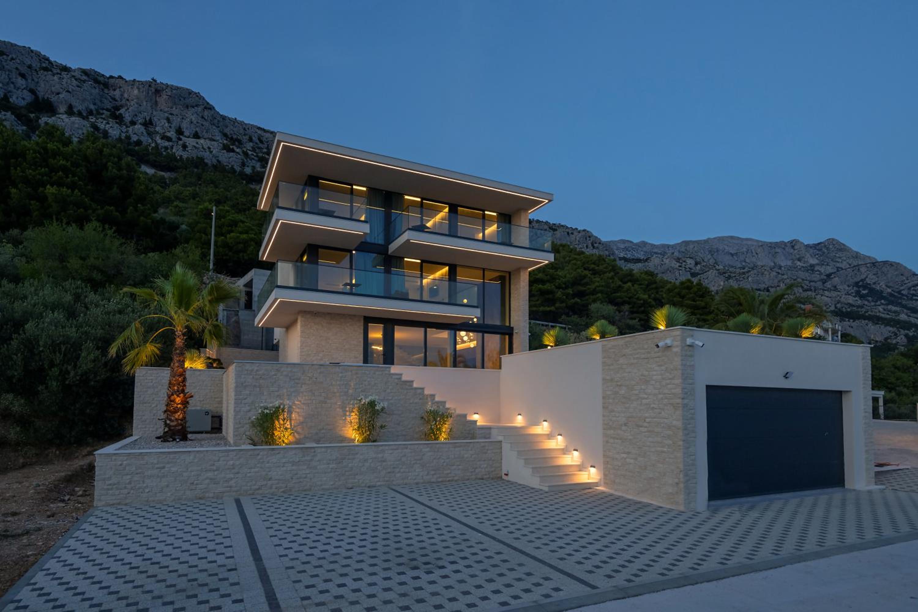 Luxury Villa Hedonia