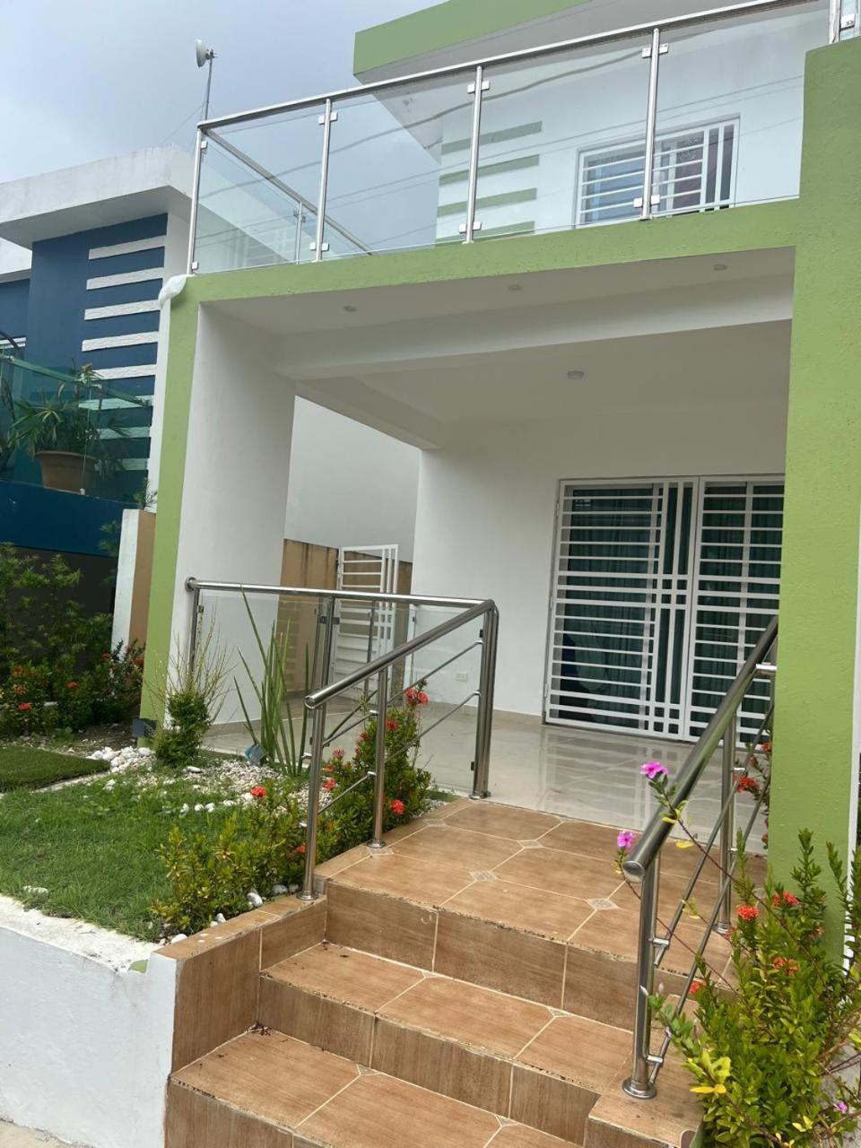 House Deluxe & Comfort