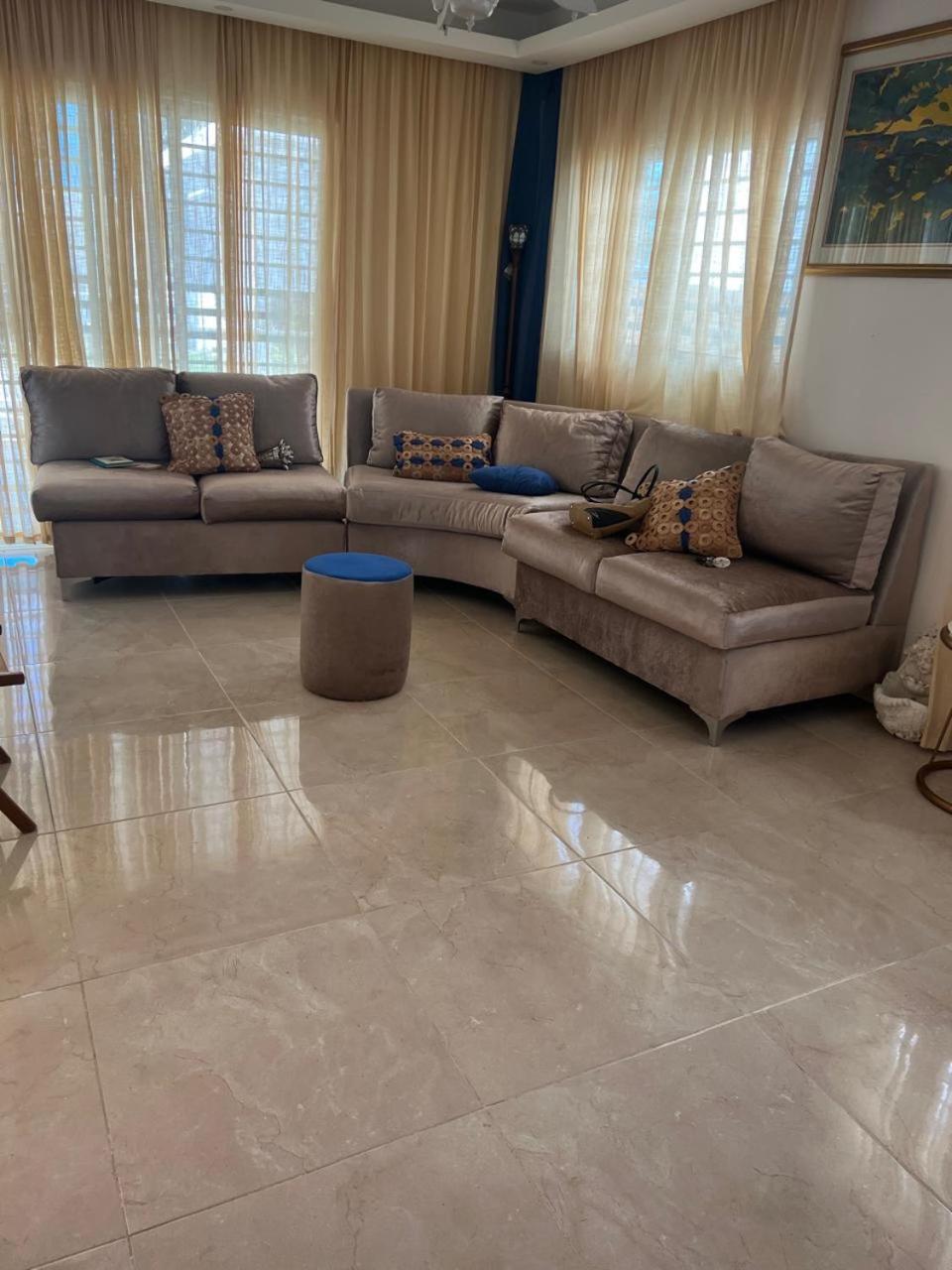 House Deluxe & Comfort