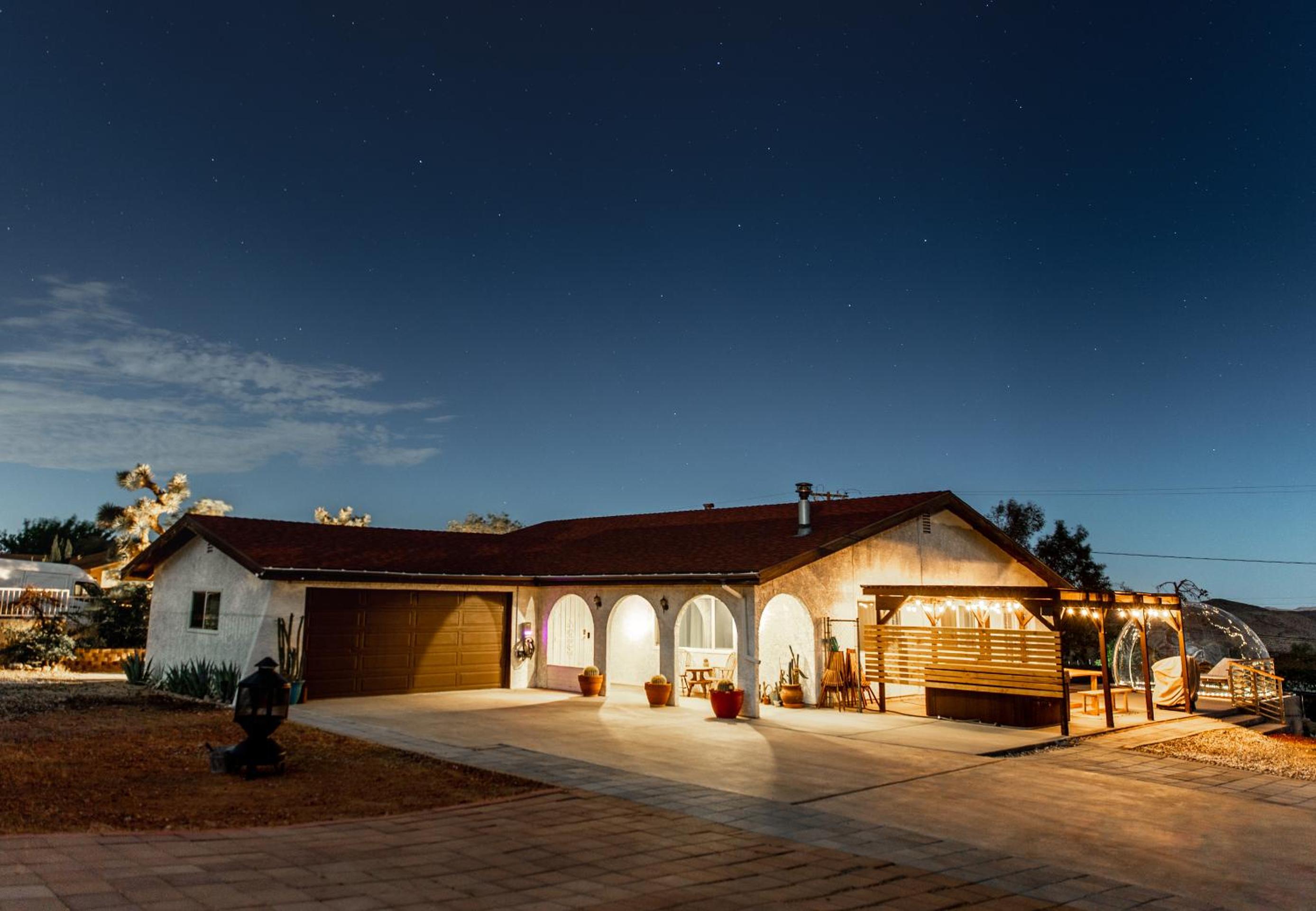 Hotel Joshua Tree West Casa - Hot Tub, Stargazing Dome, King Bed, Level 2 Ev, Pet Friendly