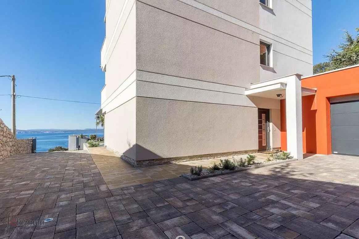 Apartment in Klenovica 47582