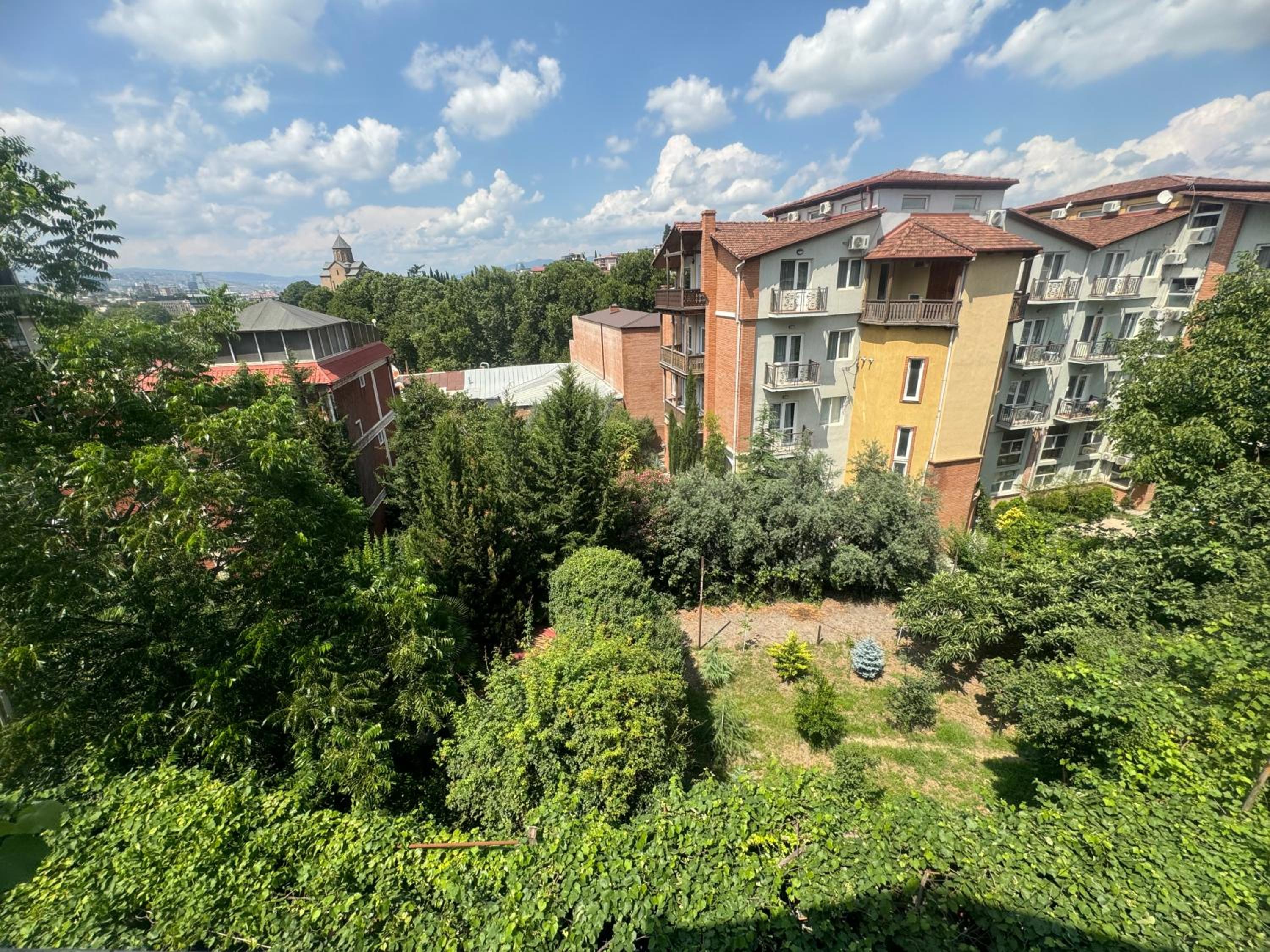 Tamus Apartment