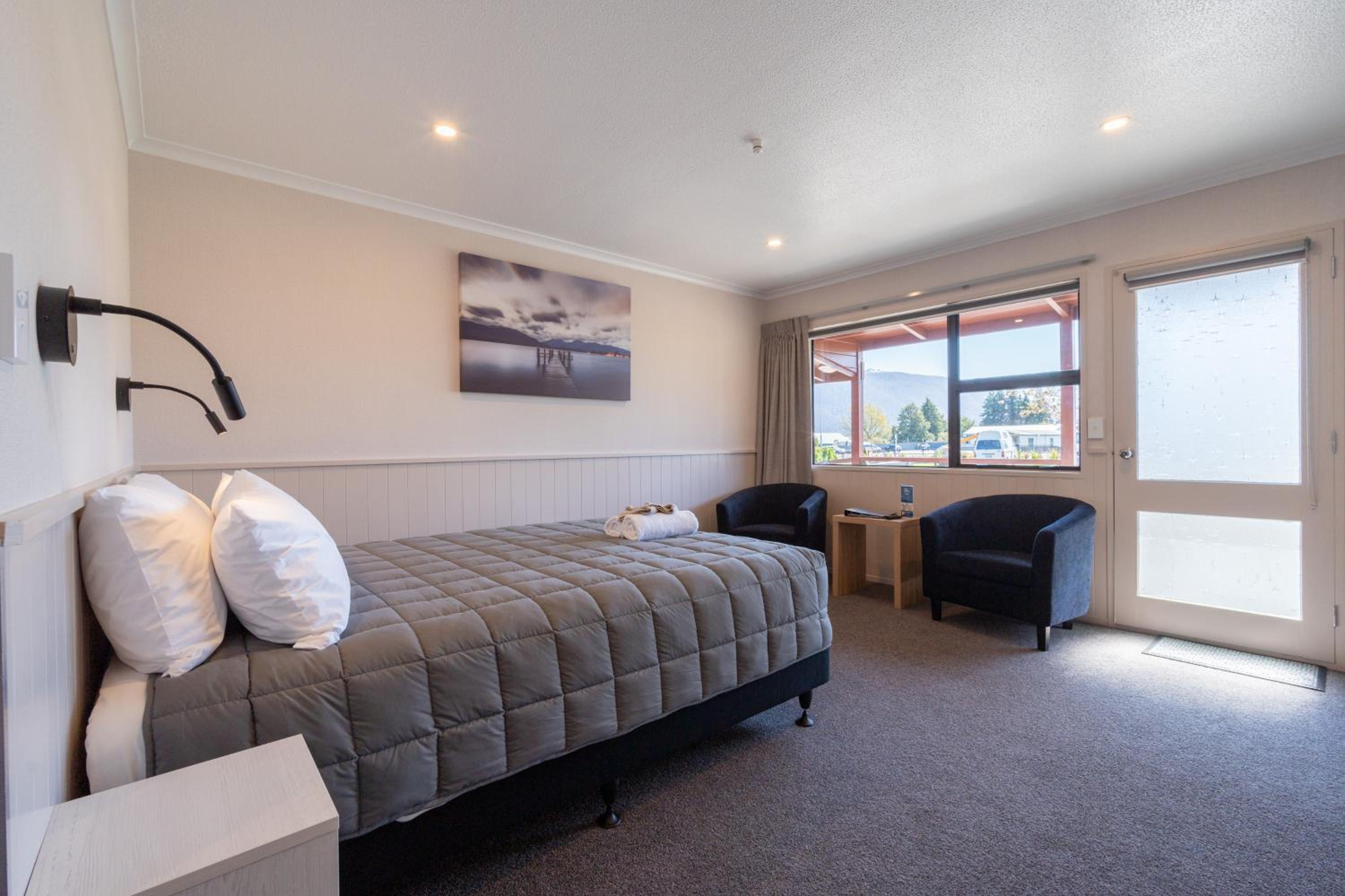 Te Anau Top 10 Holiday Park and Motels
