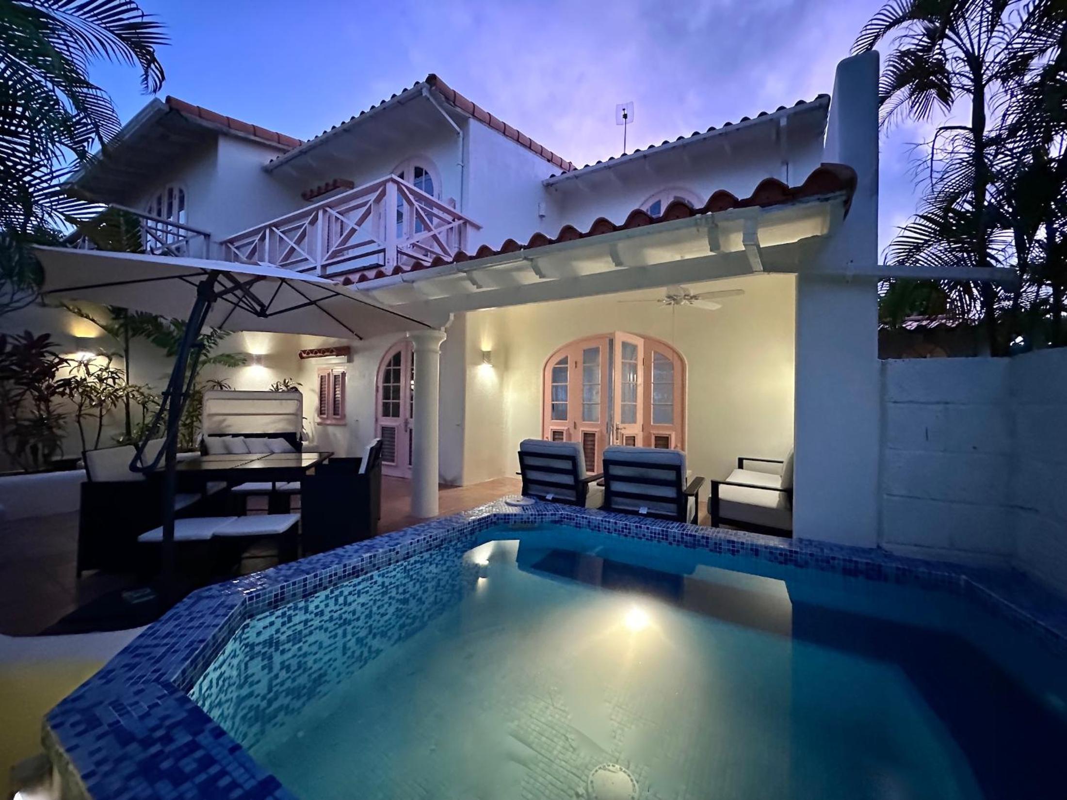 Villa 122 Sugar Hill Estate, pools, tennis, gym, 5 mins to beach