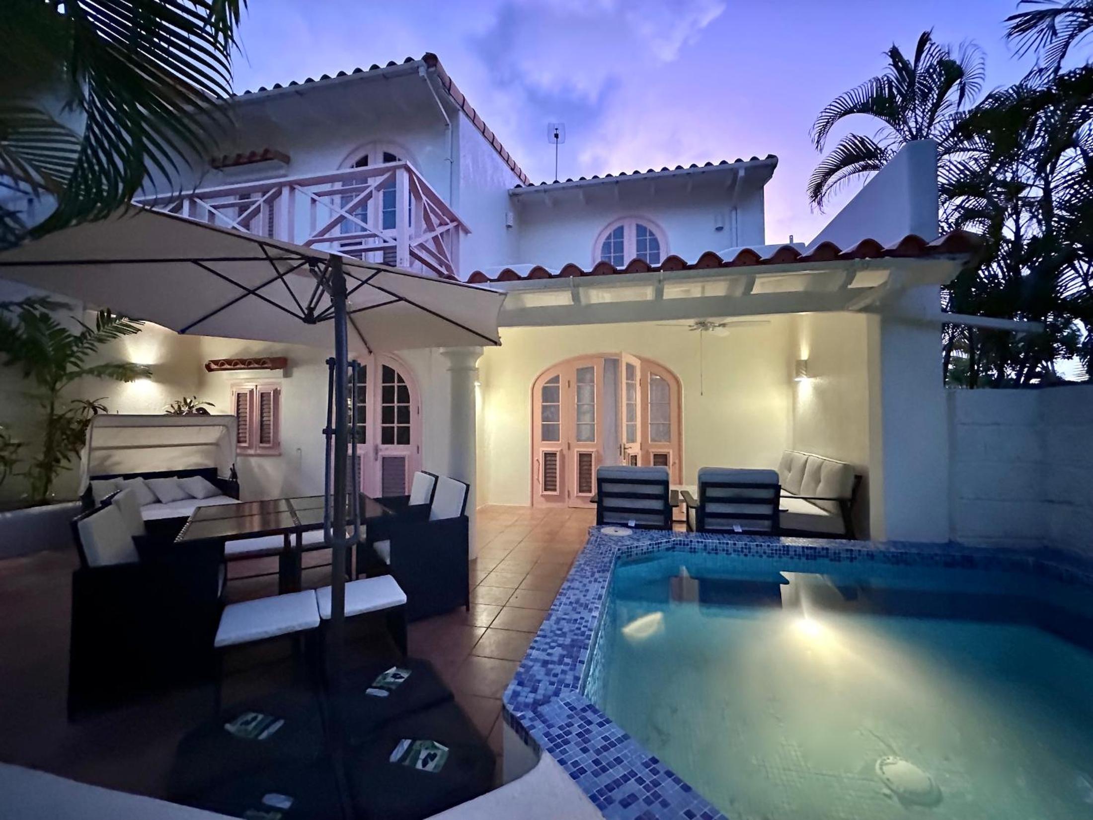 Villa 122 Sugar Hill Estate, pools, tennis, gym, 5 mins to beach