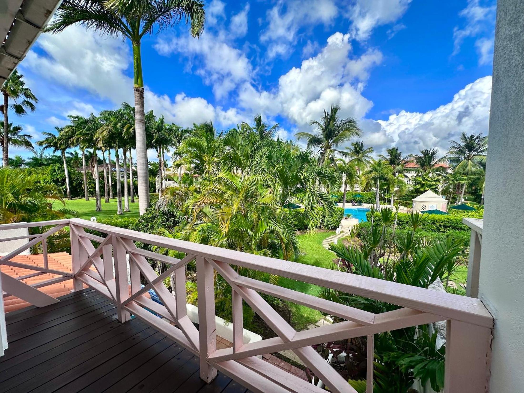 Villa 122 Sugar Hill Estate, pools, tennis, gym, 5 mins to beach