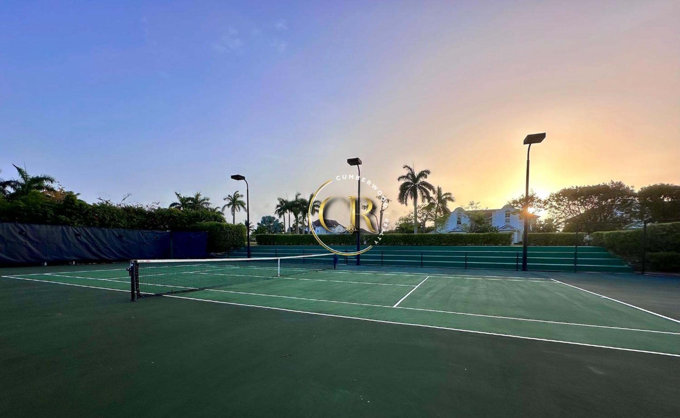 Villa 122 Sugar Hill Estate, pools, tennis, gym, 5 mins to beach