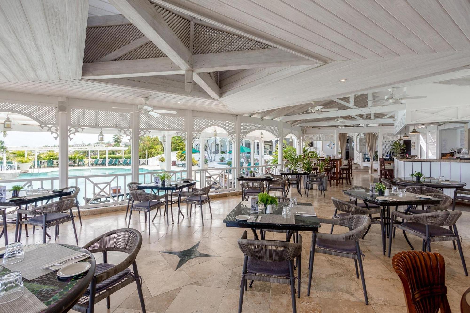 Villa 122 Sugar Hill Estate, pools, tennis, gym, 5 mins to beach