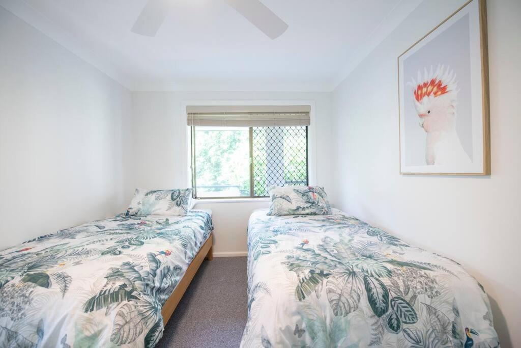 Dreamtime Beach Retreat - 4 Bedroom with Ocean View