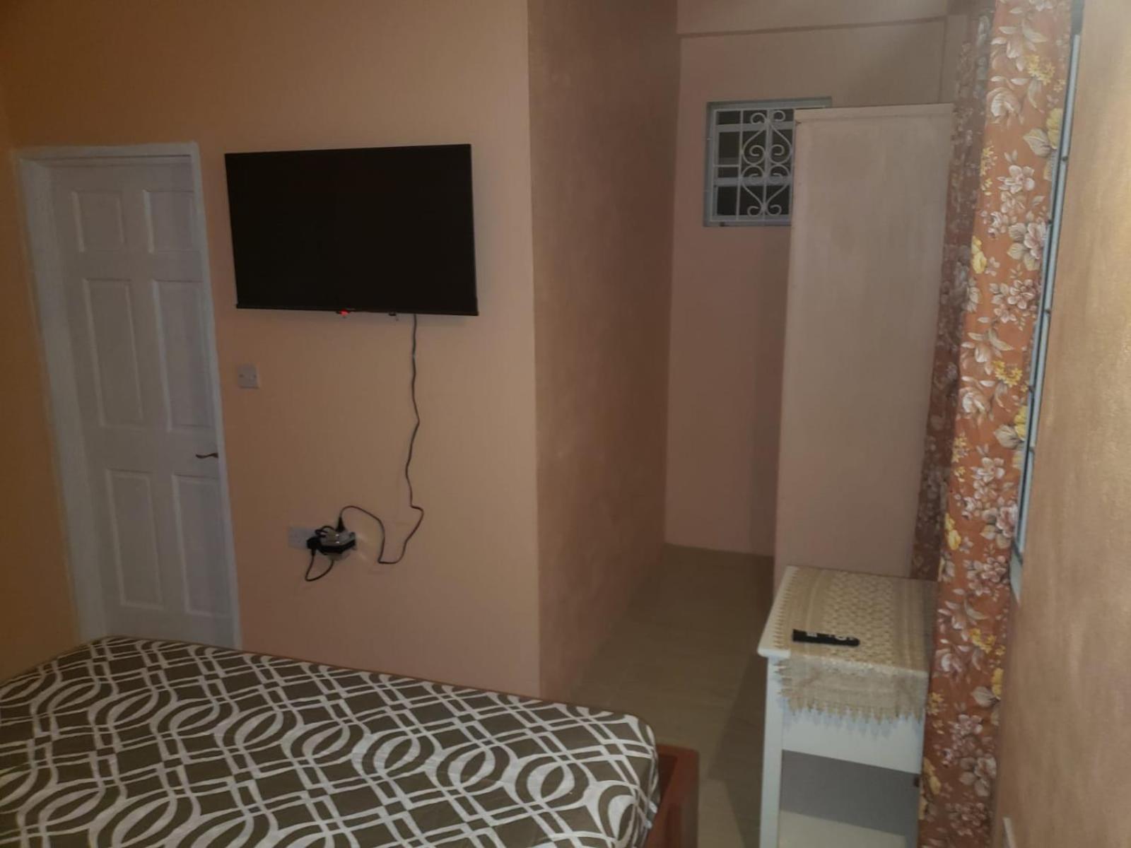 Maggie's Suites view 4
