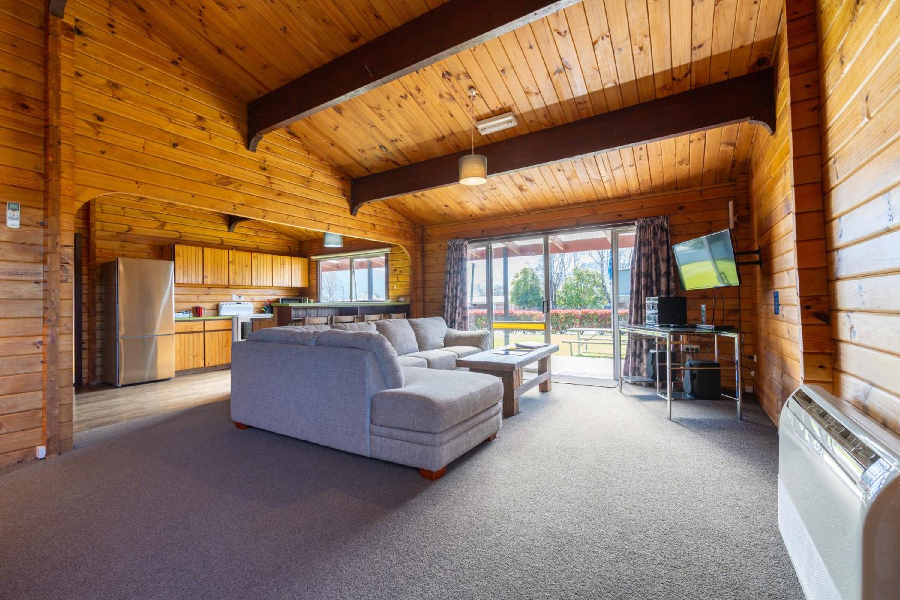 Te Anau Top 10 Holiday Park and Motels