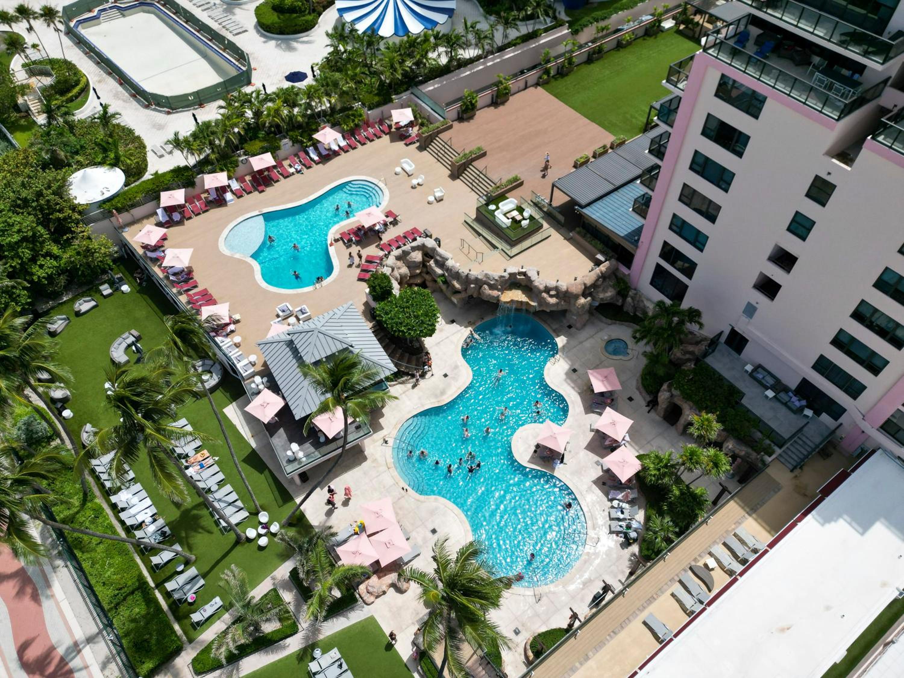 Coastal Dreams - Beachfront Pool and Tiki Bar view 5