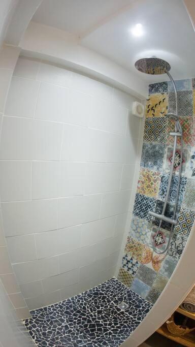TI KAZ A REV - Flat With swimming pool