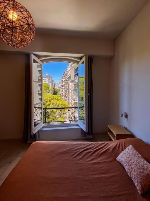 Studio con vista increíble a Pza Vte López