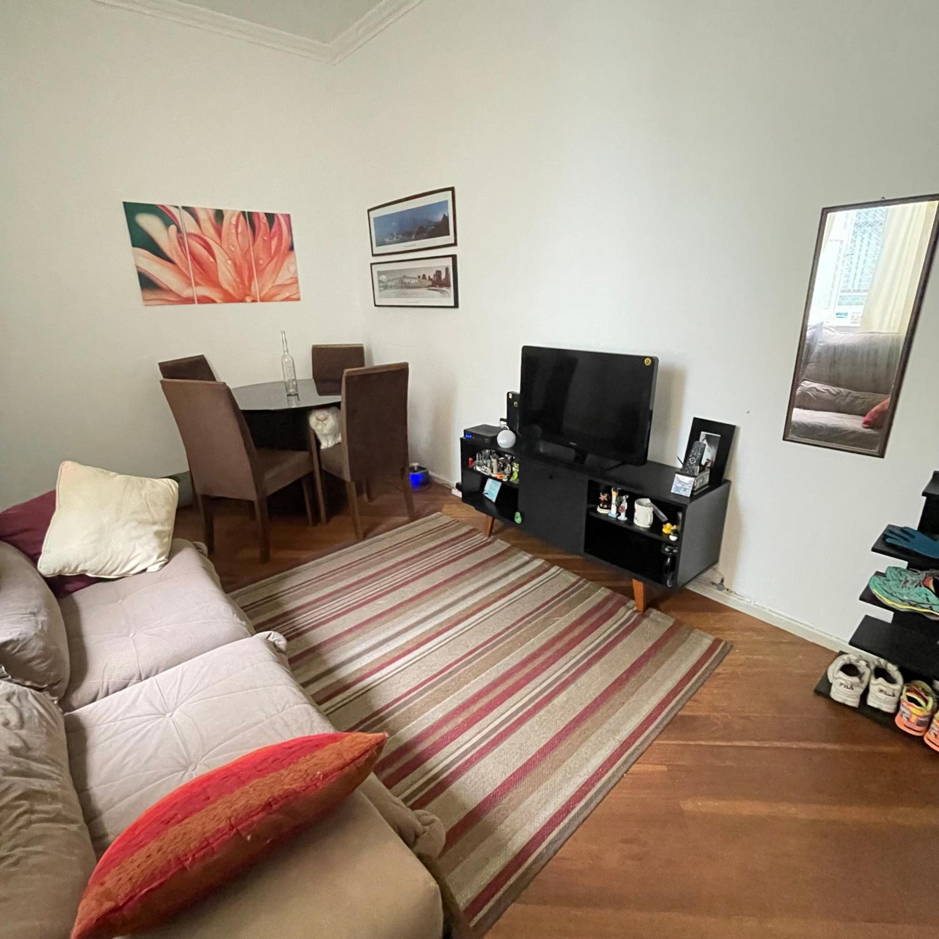 1 Quarto na melhor área do Leblon