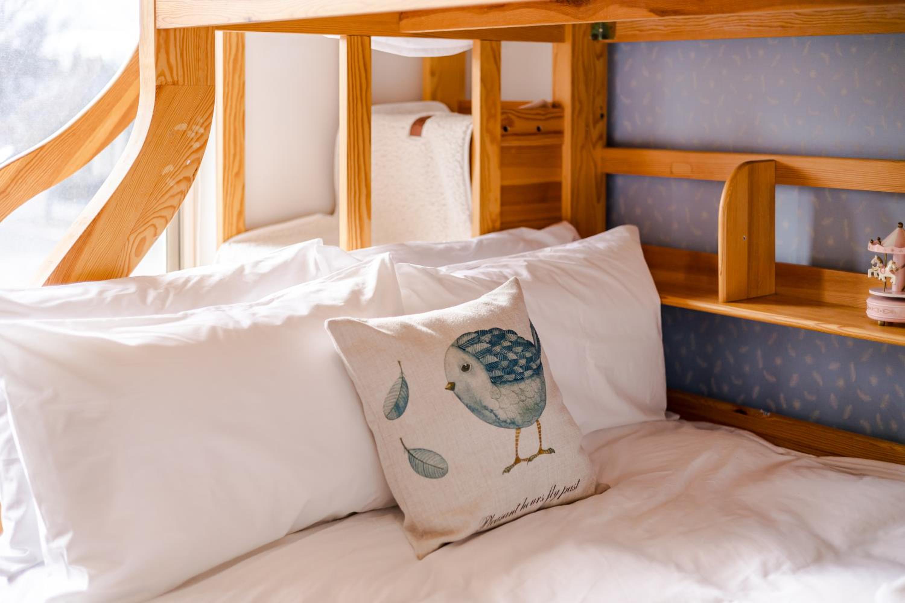 StayAU Family Home Comfort in Caroline Springs