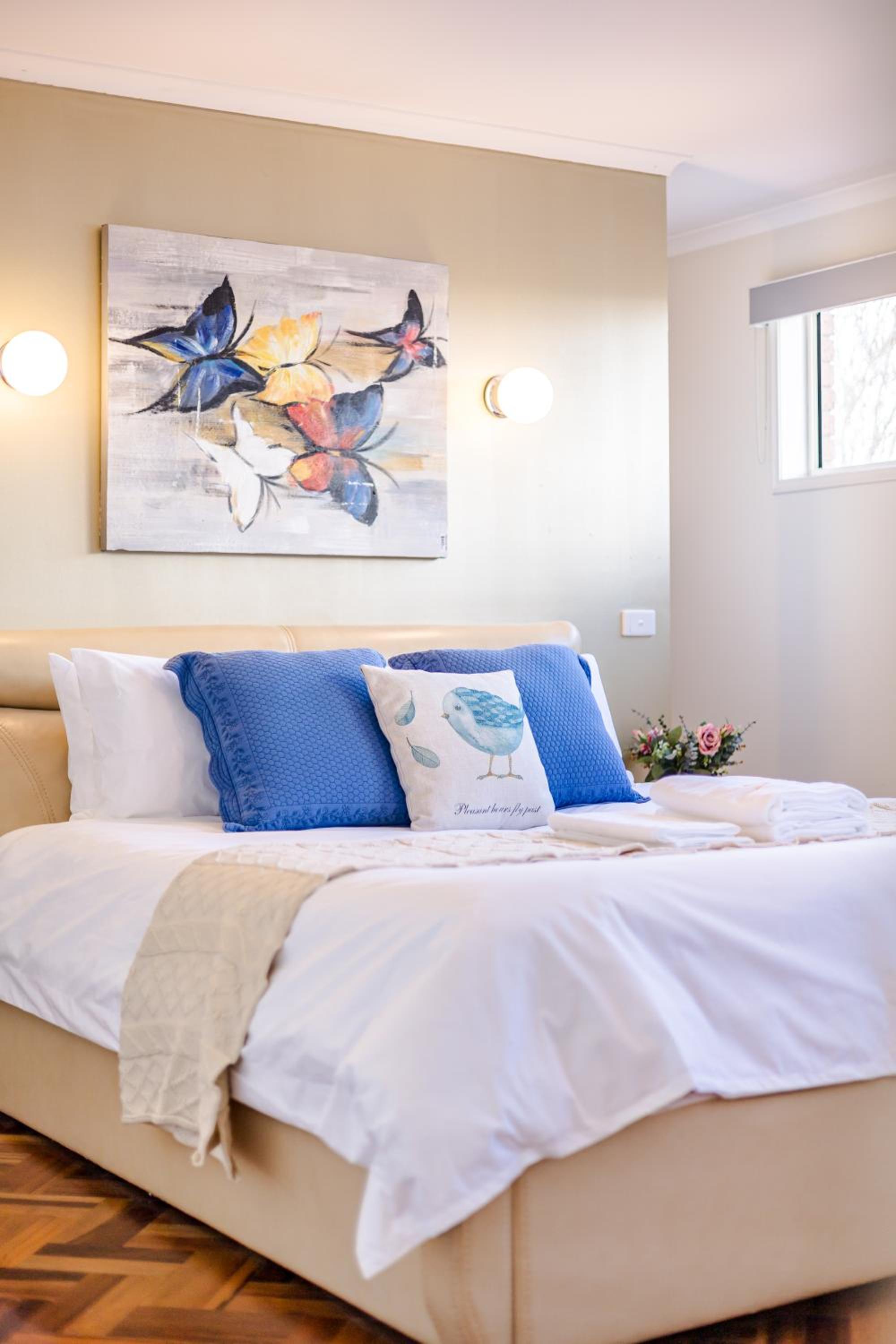 StayAU Family Home Comfort in Caroline Springs