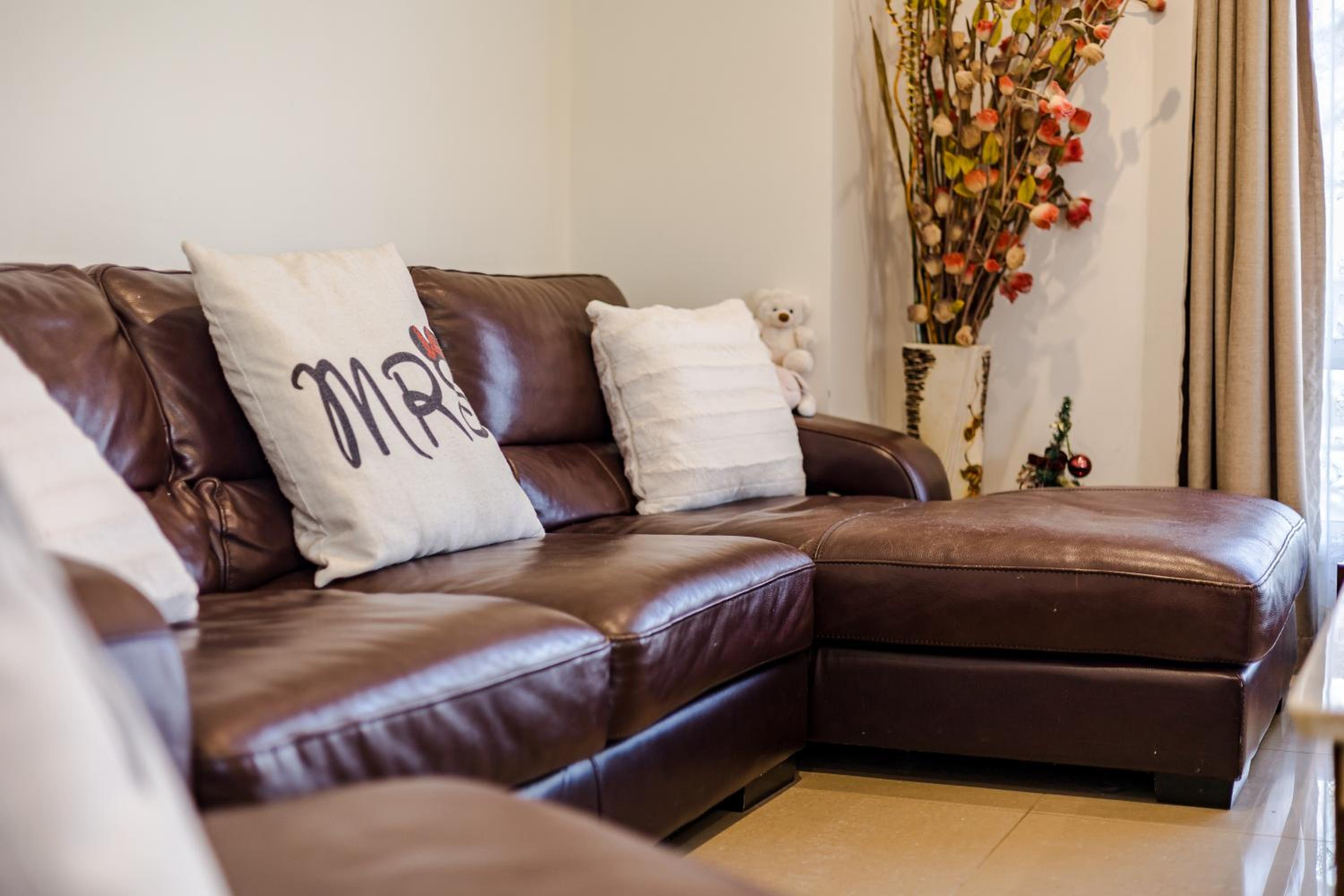 StayAU Family Home Comfort in Caroline Springs