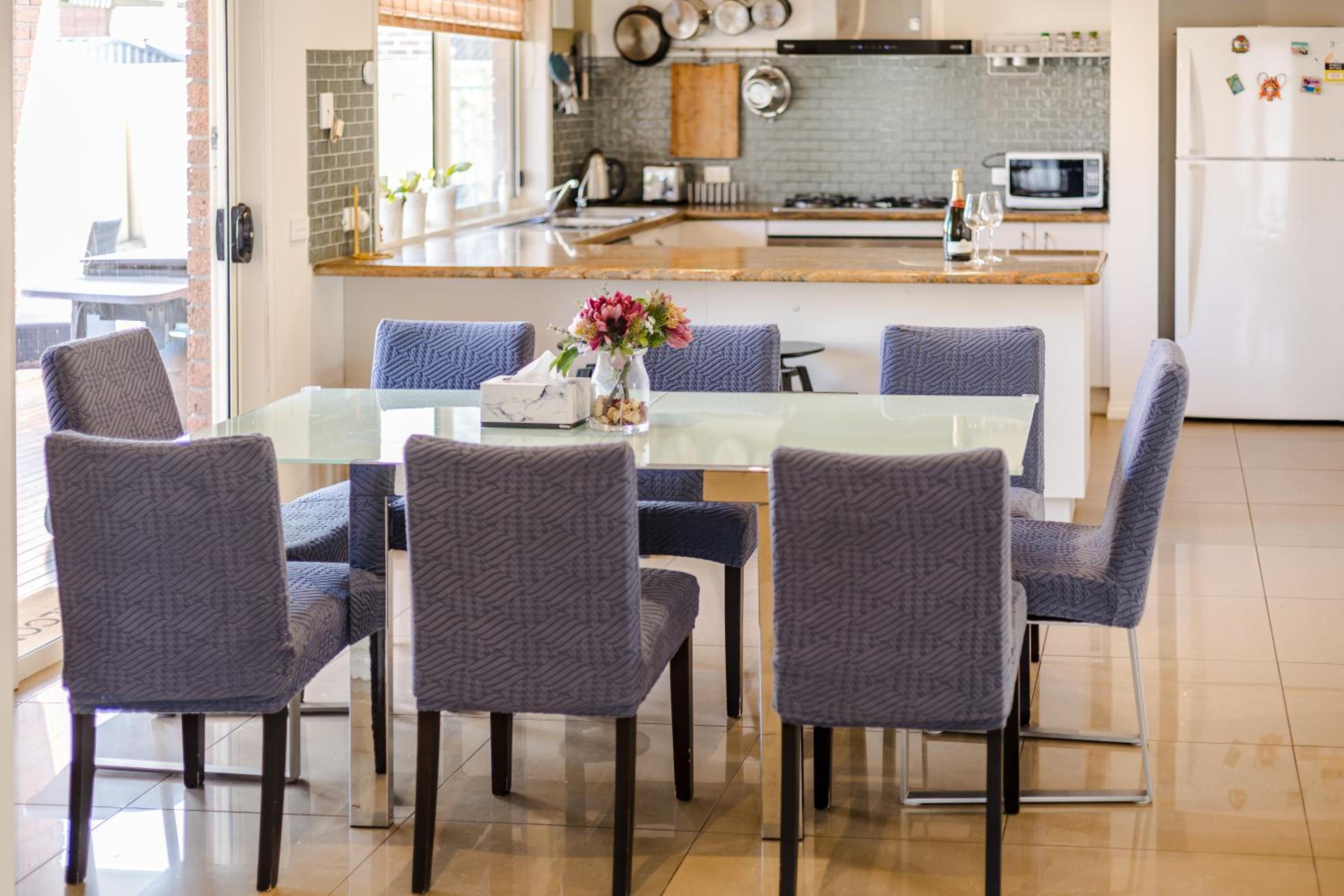 StayAU Family Home Comfort in Caroline Springs