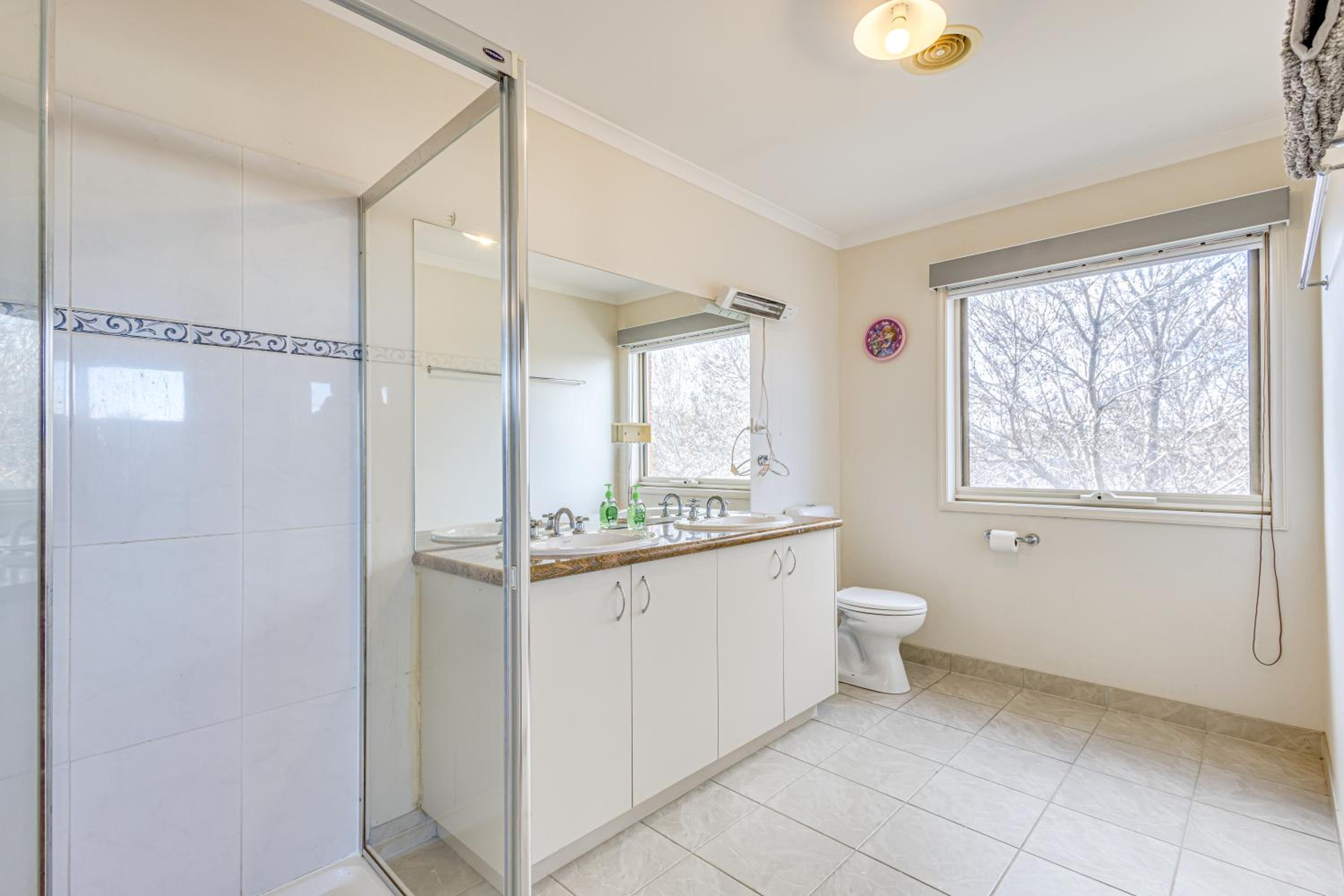 StayAU Family Home Comfort in Caroline Springs