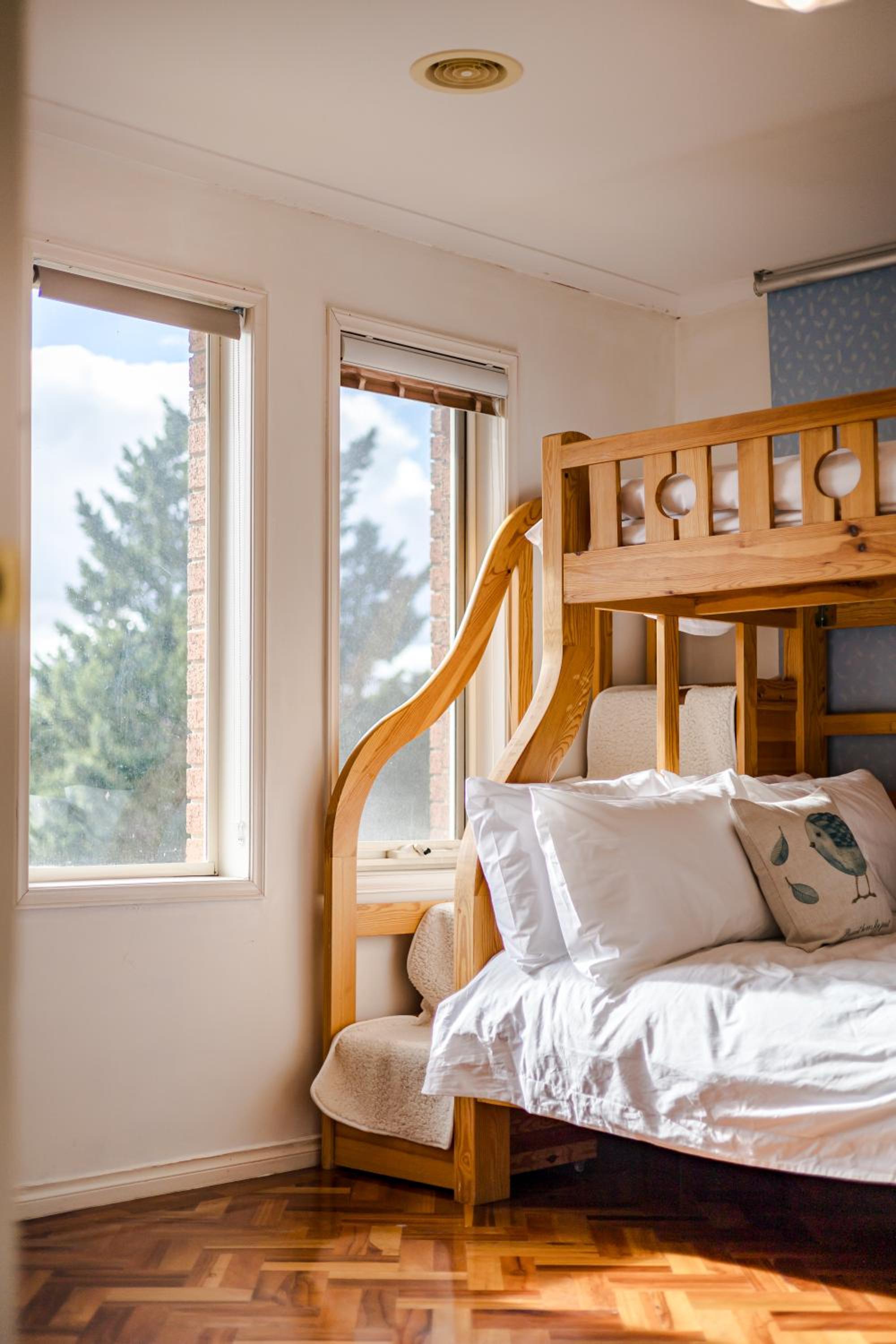 StayAU Family Home Comfort in Caroline Springs