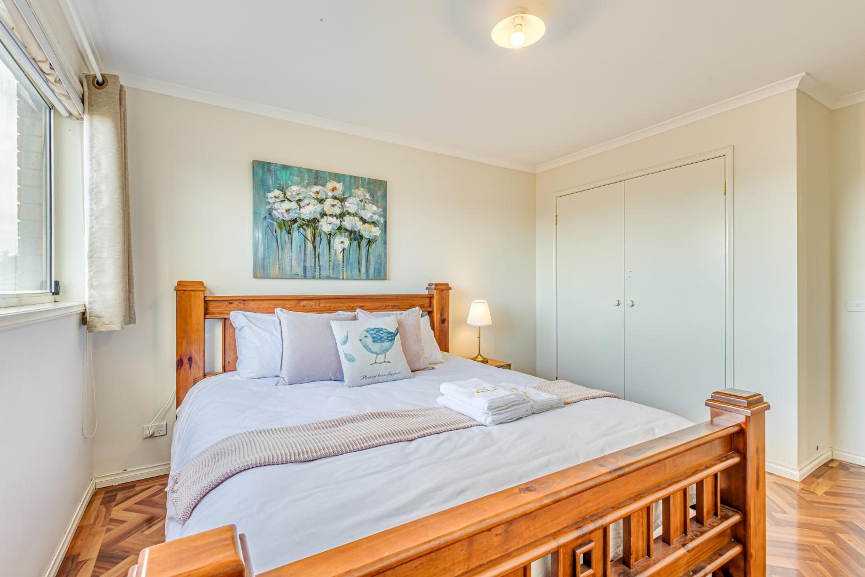 StayAU Family Home Comfort in Caroline Springs