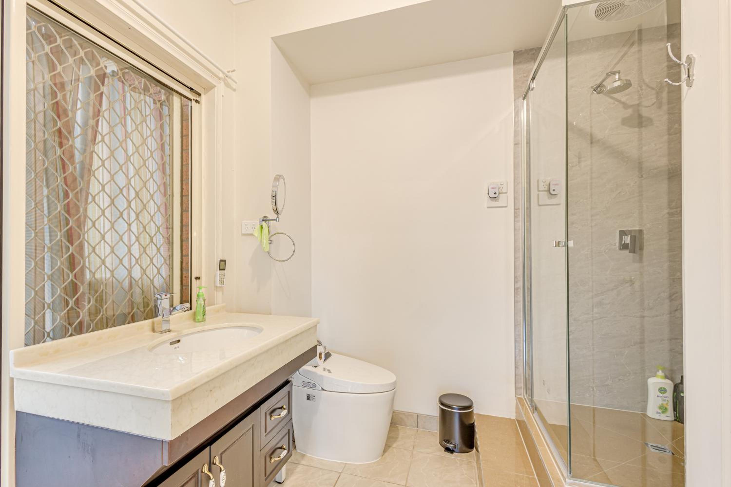 StayAU Family Home Comfort in Caroline Springs