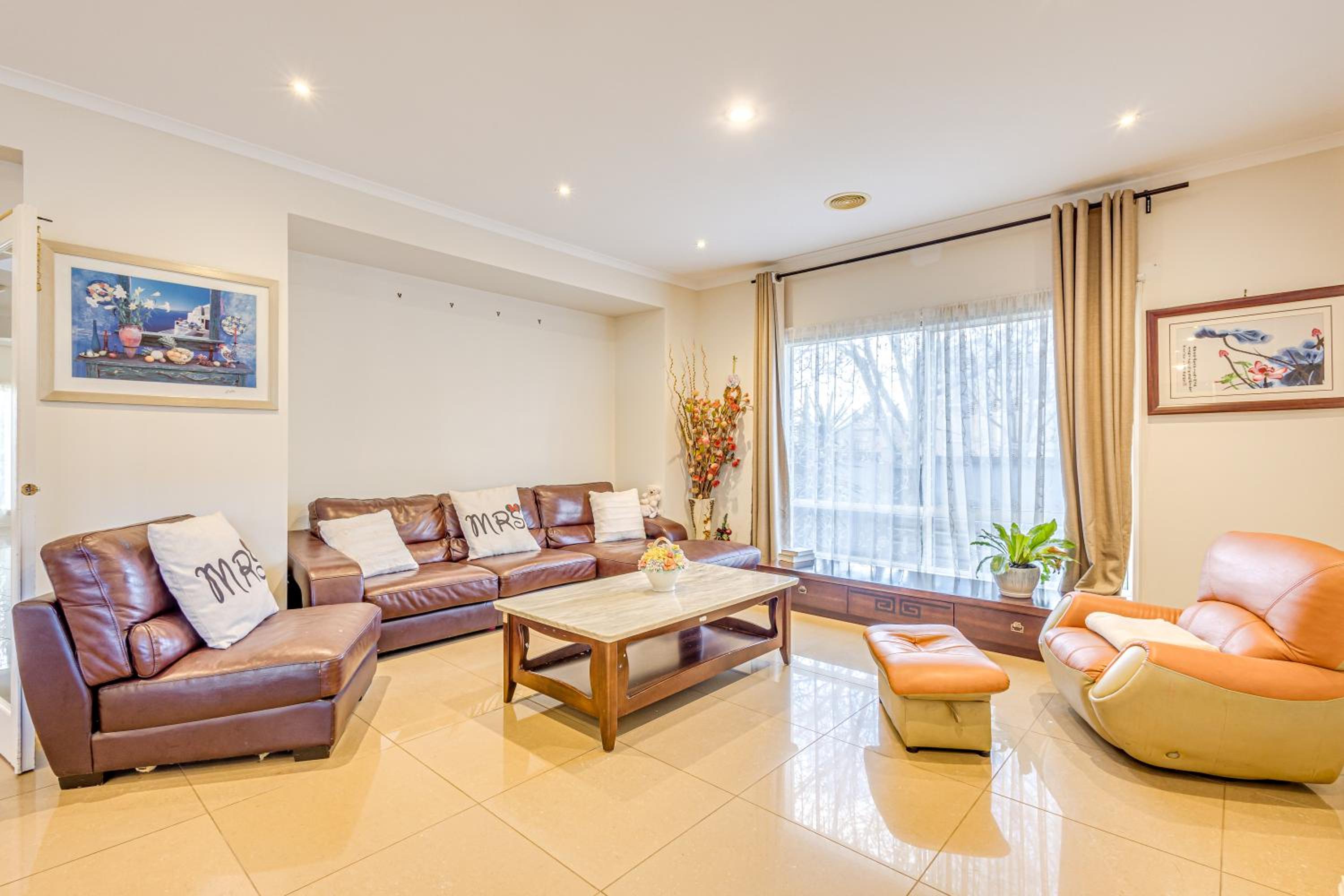 StayAU Family Home Comfort in Caroline Springs