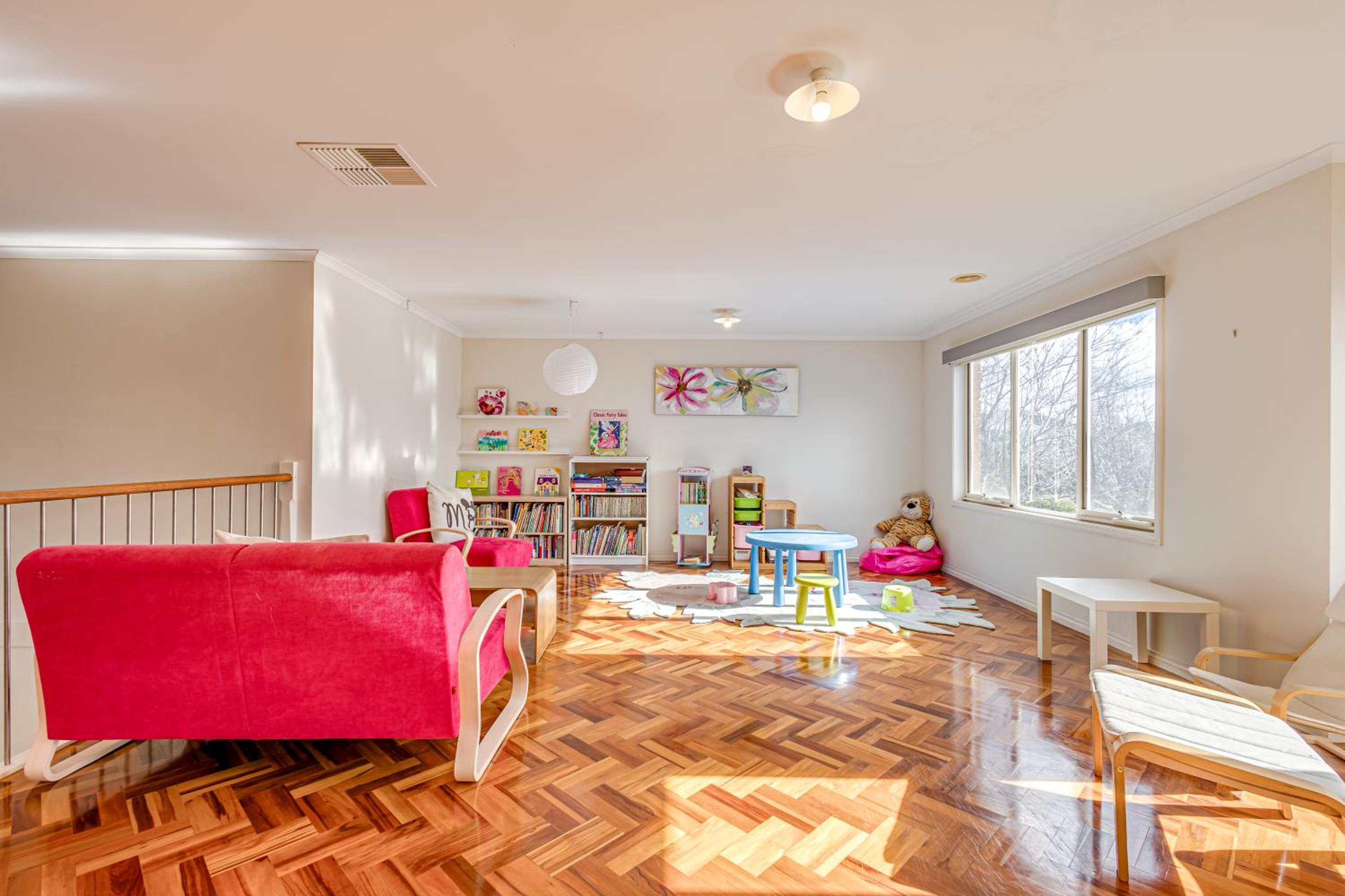 StayAU Family Home Comfort in Caroline Springs