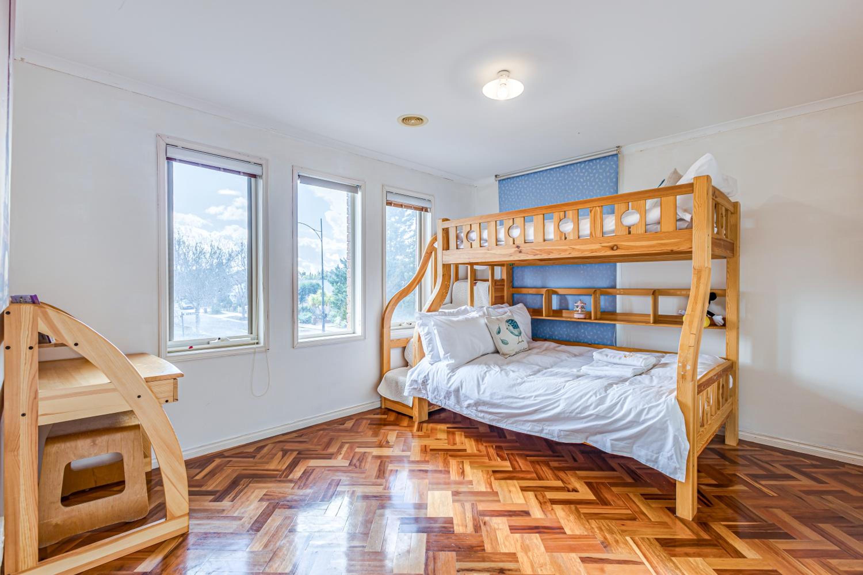 StayAU Family Home Comfort in Caroline Springs
