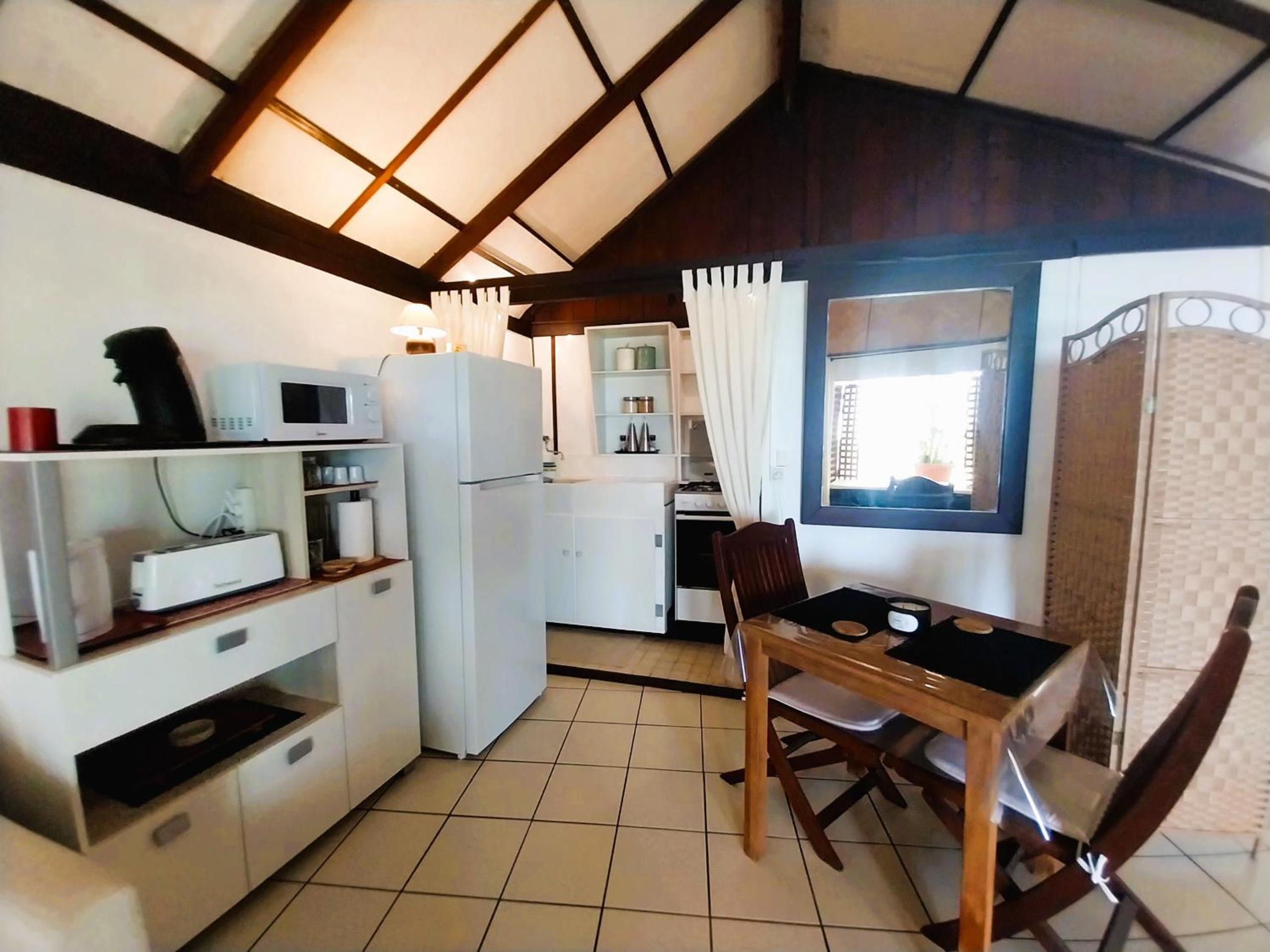 TAHITI - VAIAVA Beach Cottage view 4