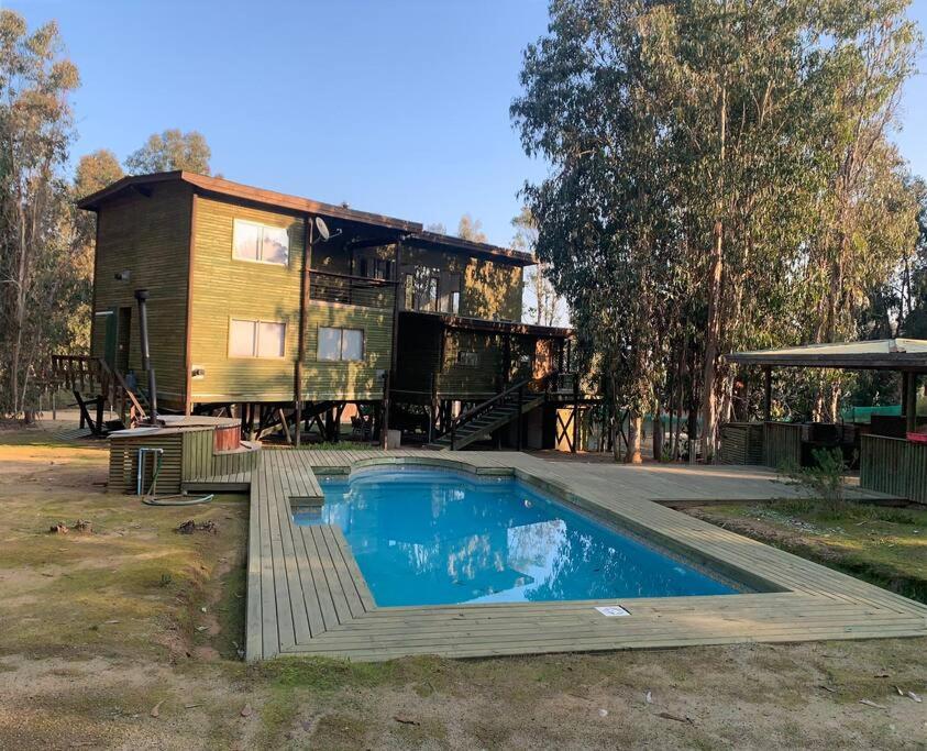 Casa Costa Algarrobo, en parcela 2500 mts con piscina y tinaja