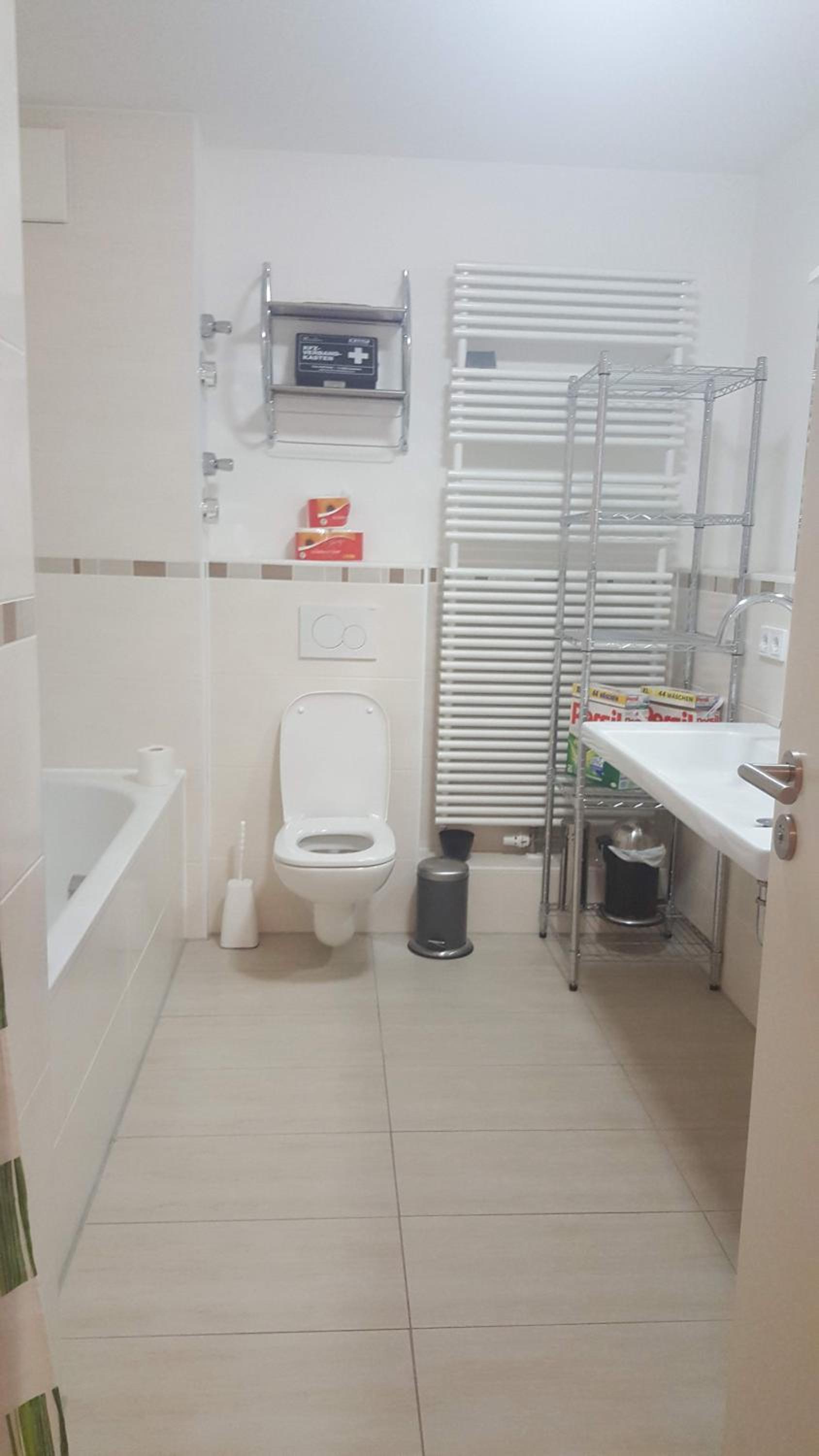 Oktoberfest City Center Direct Metro in 20 min, 2 Bedrm 2 BathRoom by ICM Messe München, Balcony, Free Parking