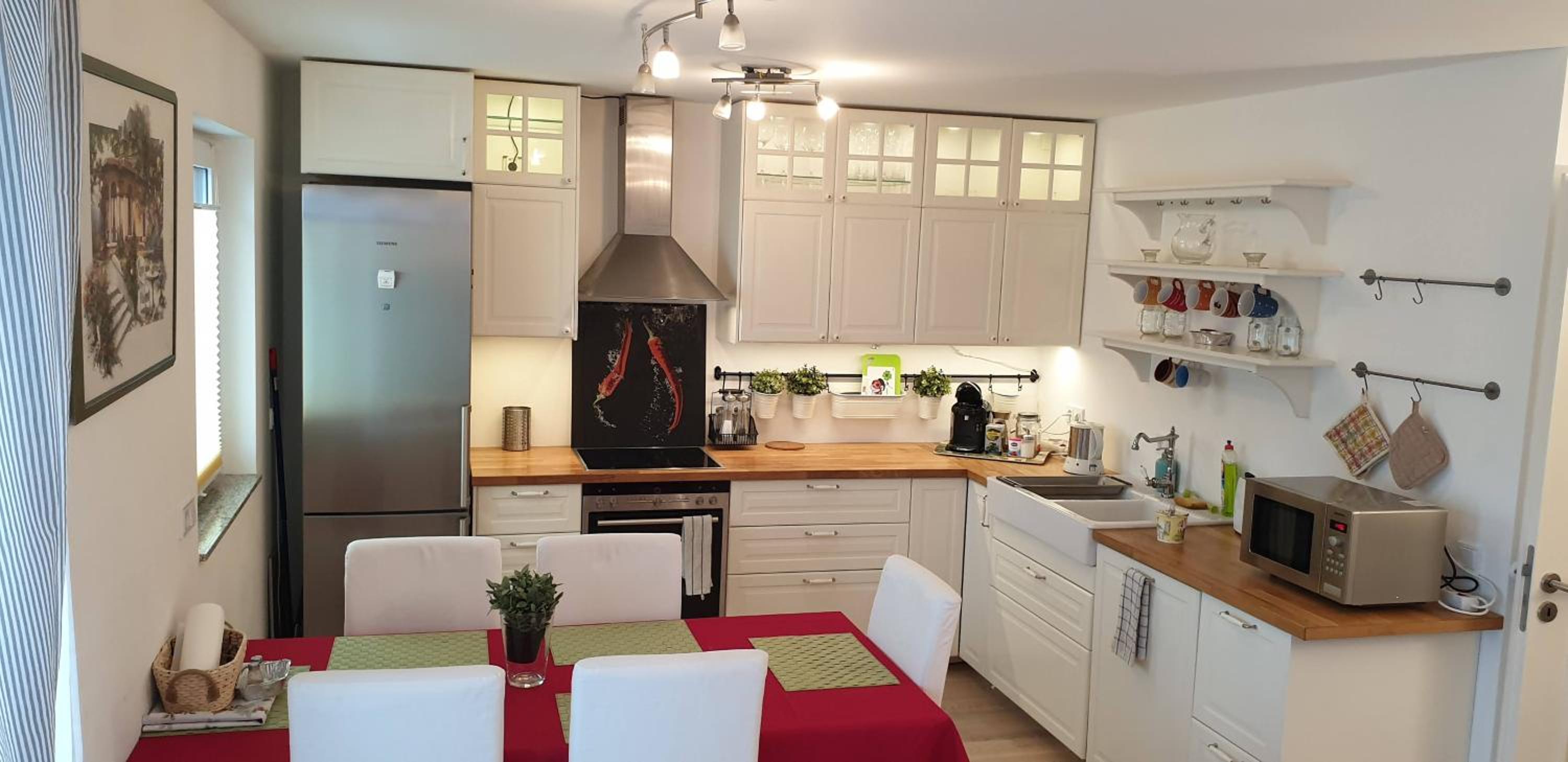 Oktoberfest City Center Direct Metro in 20 min, 2 Bedrm 2 BathRoom by ICM Messe München, Balcony, Free Parking