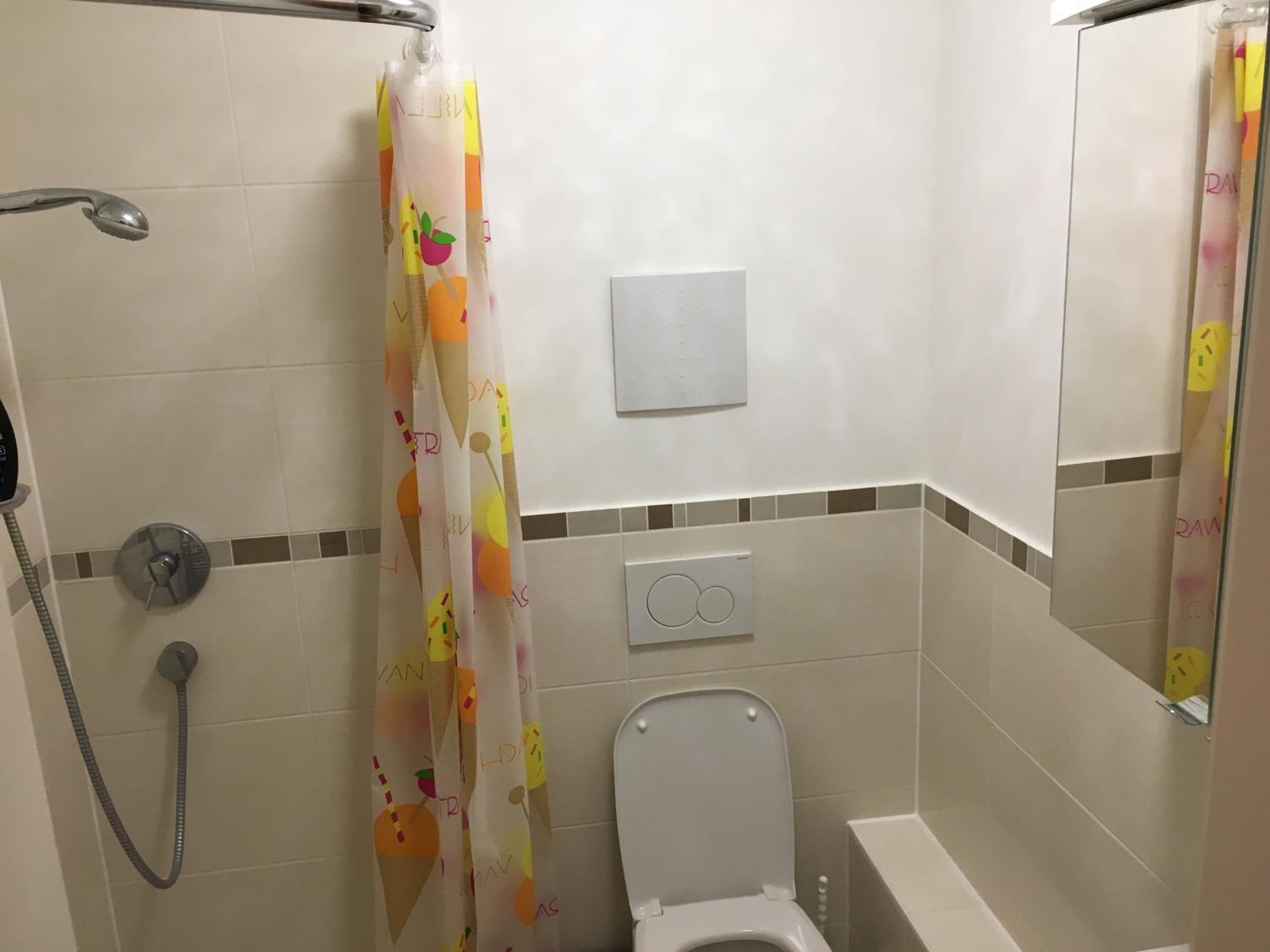 Oktoberfest City Center Direct Metro in 20 min, 2 Bedrm 2 BathRoom by ICM Messe München, Balcony, Free Parking
