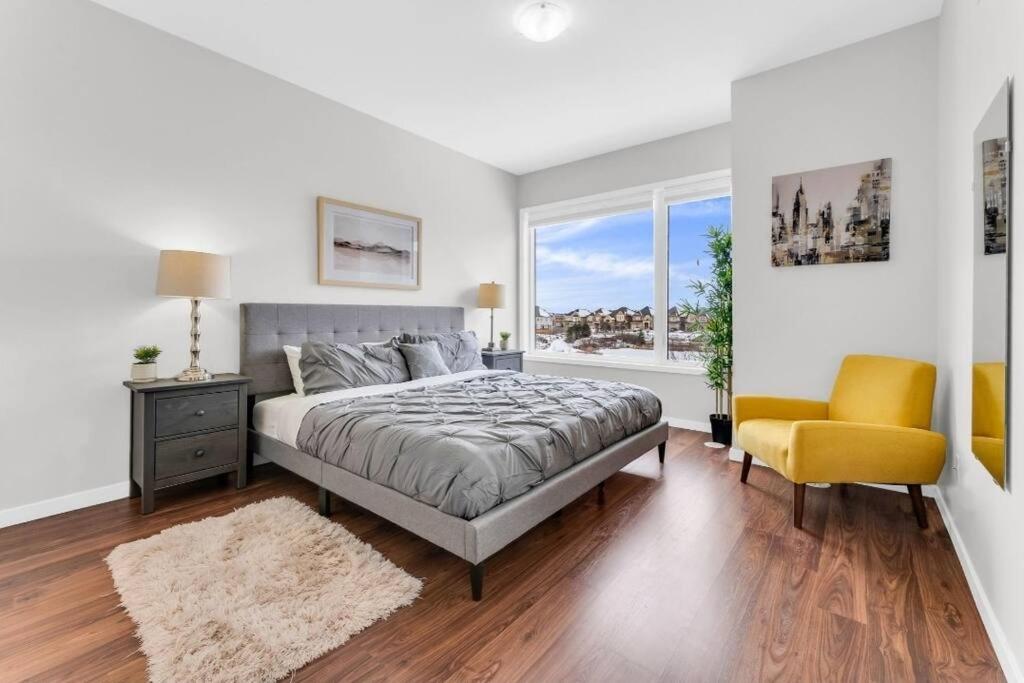CasaWoodbridge 3 Story Town House