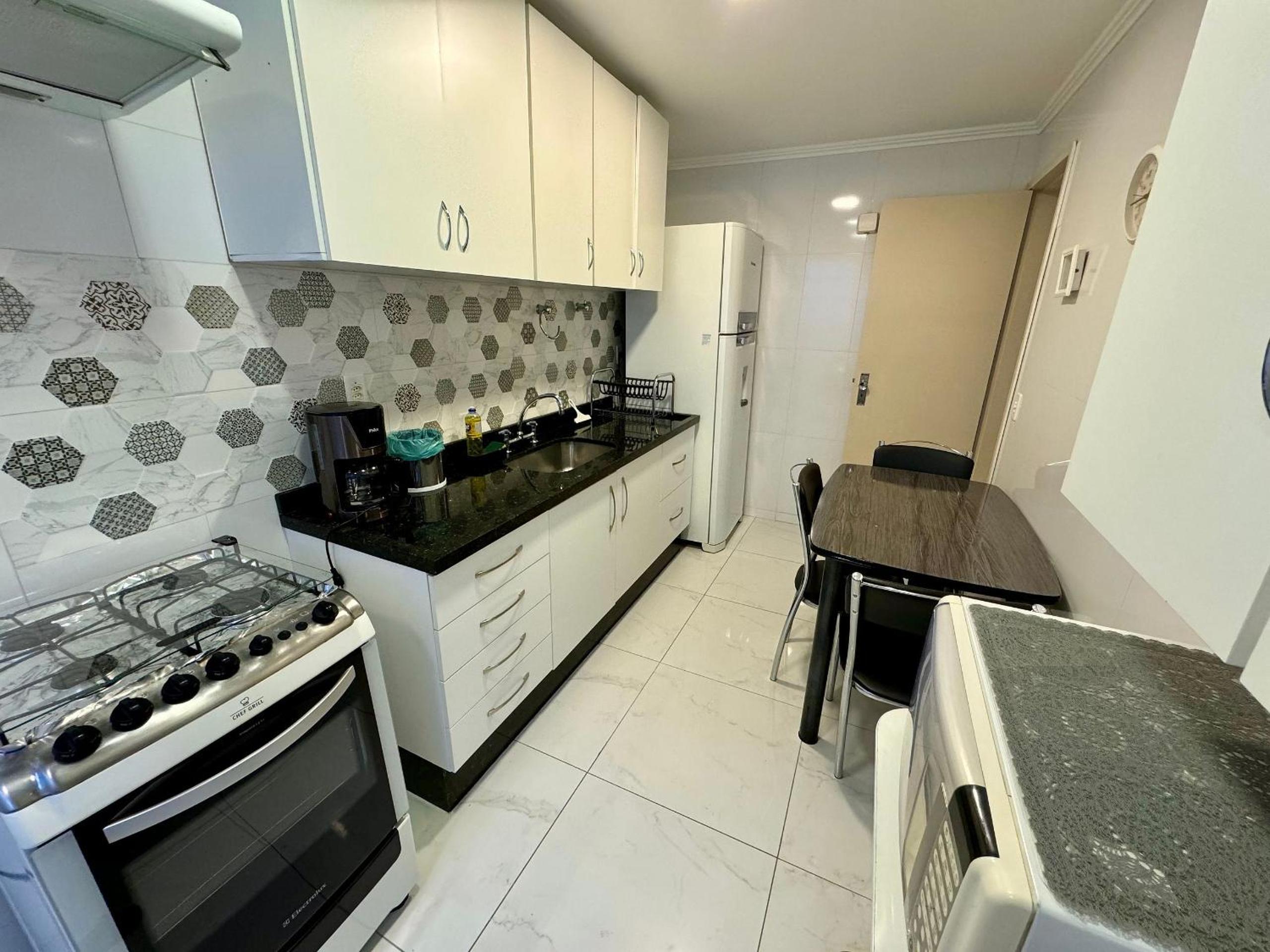 Apartamento com piscina em Olaria