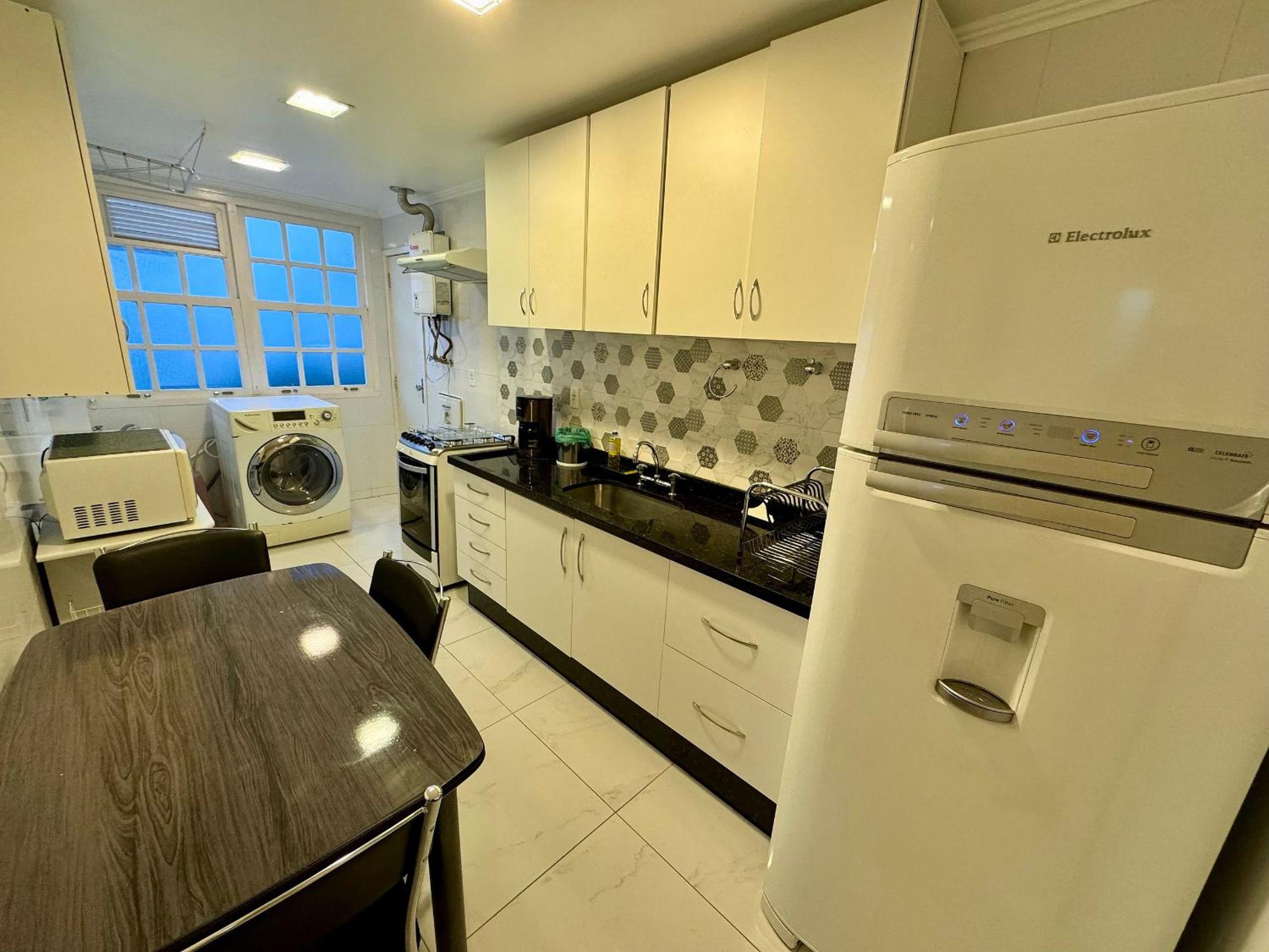 Apartamento com piscina em Olaria