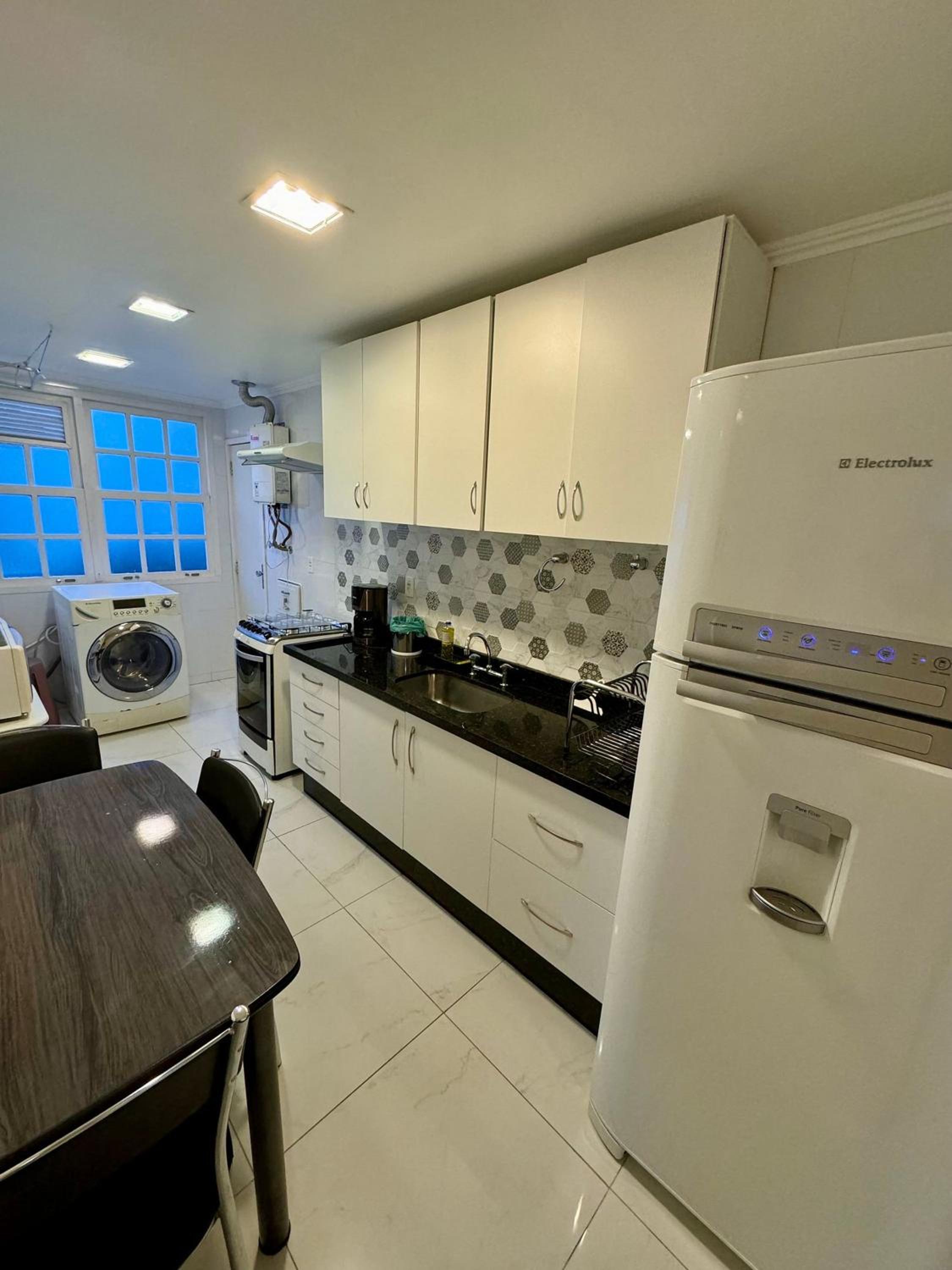 Apartamento com piscina em Olaria