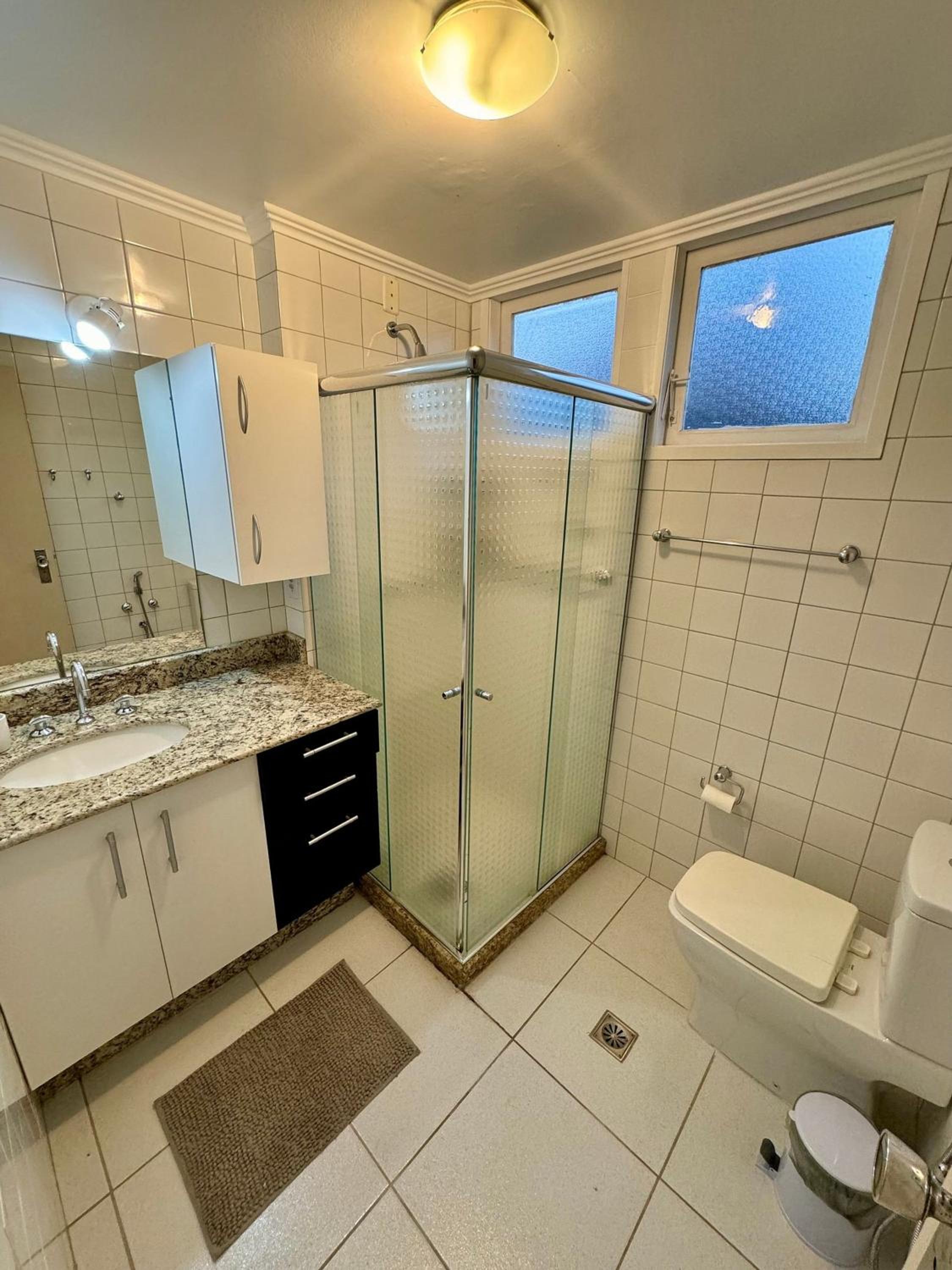 Apartamento com piscina em Olaria