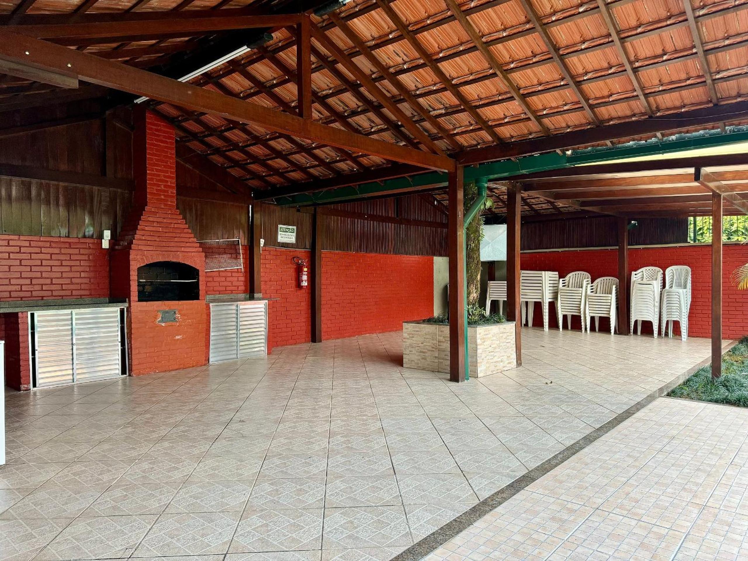Apartamento com piscina em Olaria
