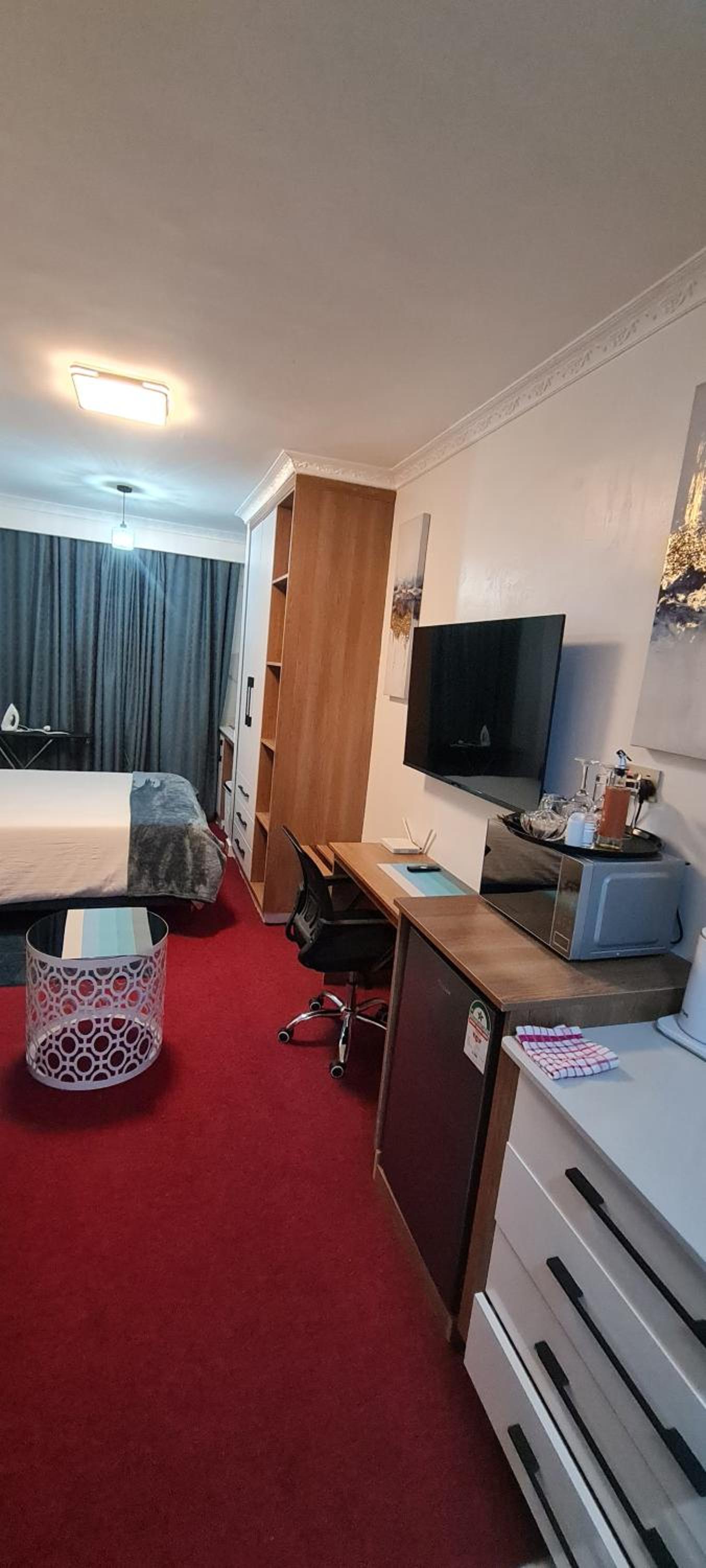 hotel room