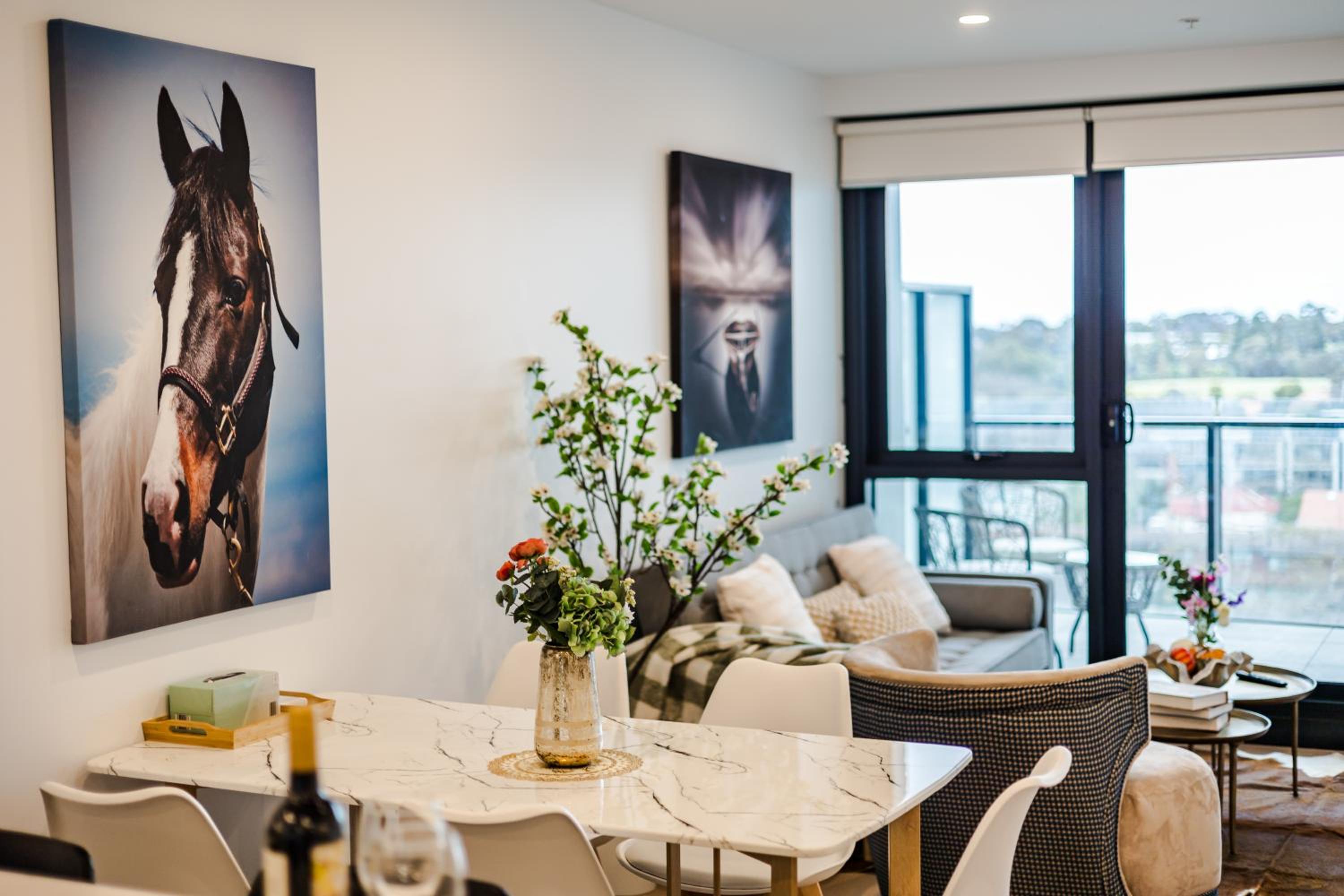 StayAU Cozy & Stylish 2BR Haven in Box Hill