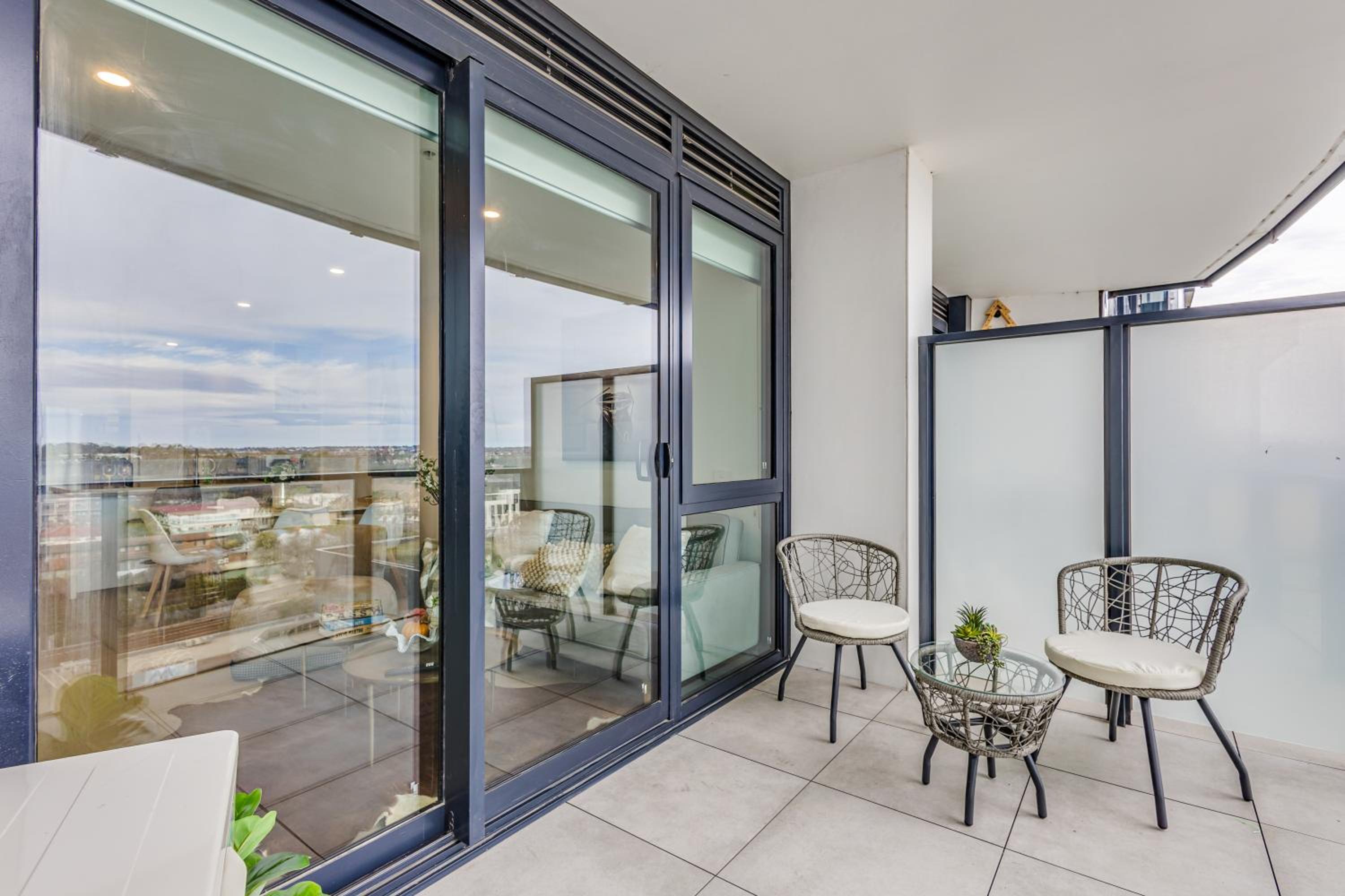 StayAU Cozy & Stylish 2BR Haven in Box Hill