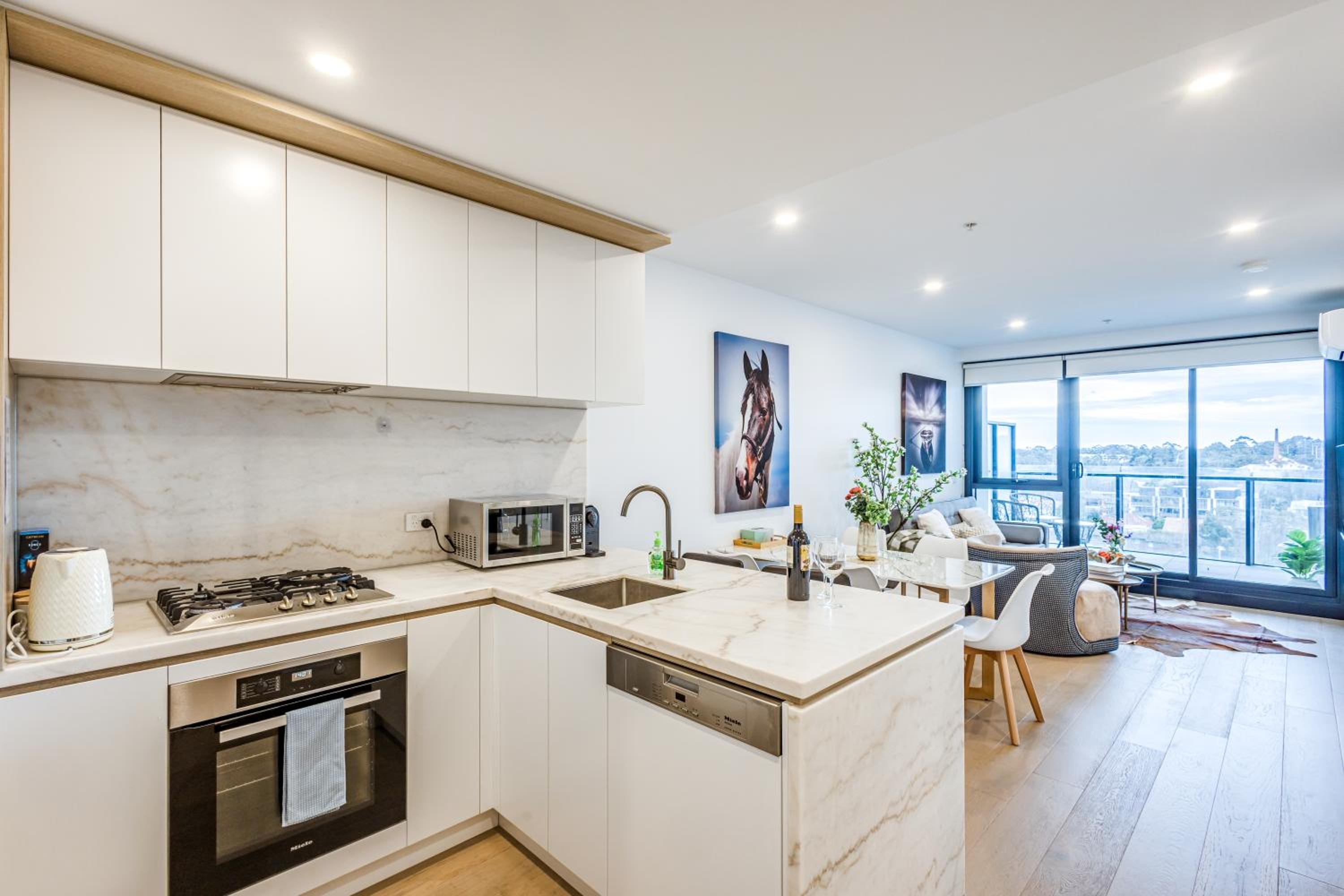 StayAU Cozy & Stylish 2BR Haven in Box Hill